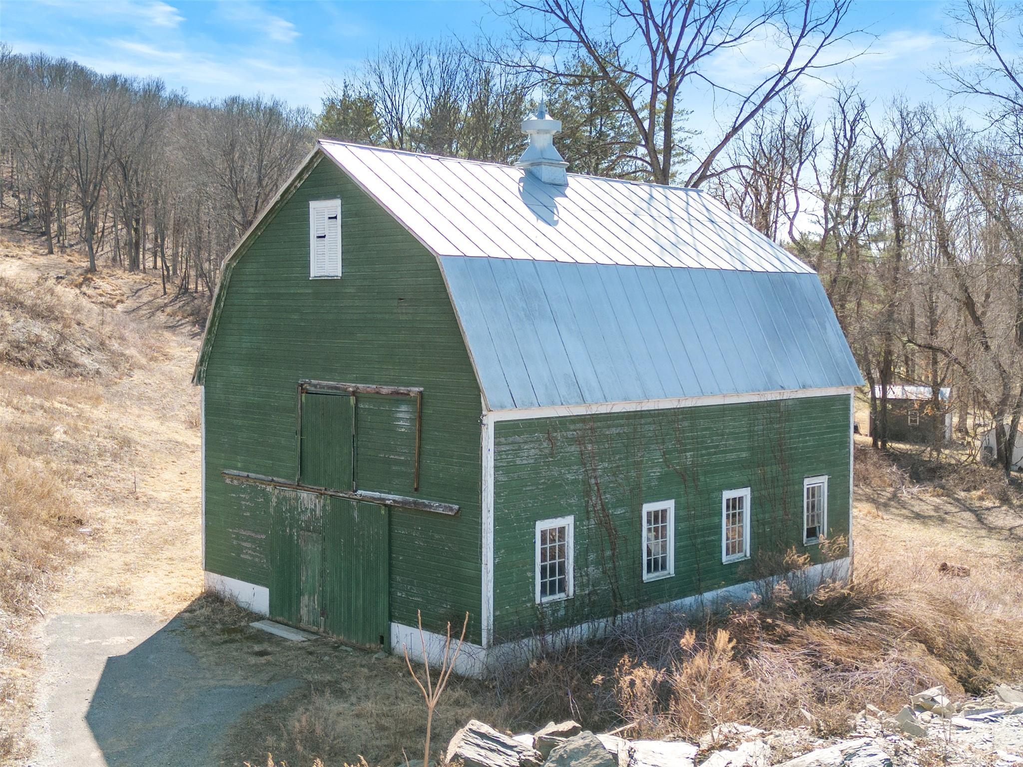 Single Family Barmore  Dutchess County, NY 12540, MLS-887907-33