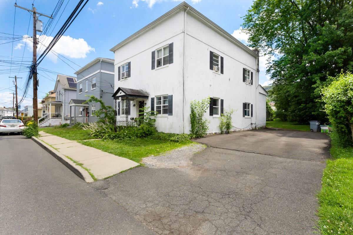 Single Family Spring  Rockland County, NY 10927, MLS-887916-19