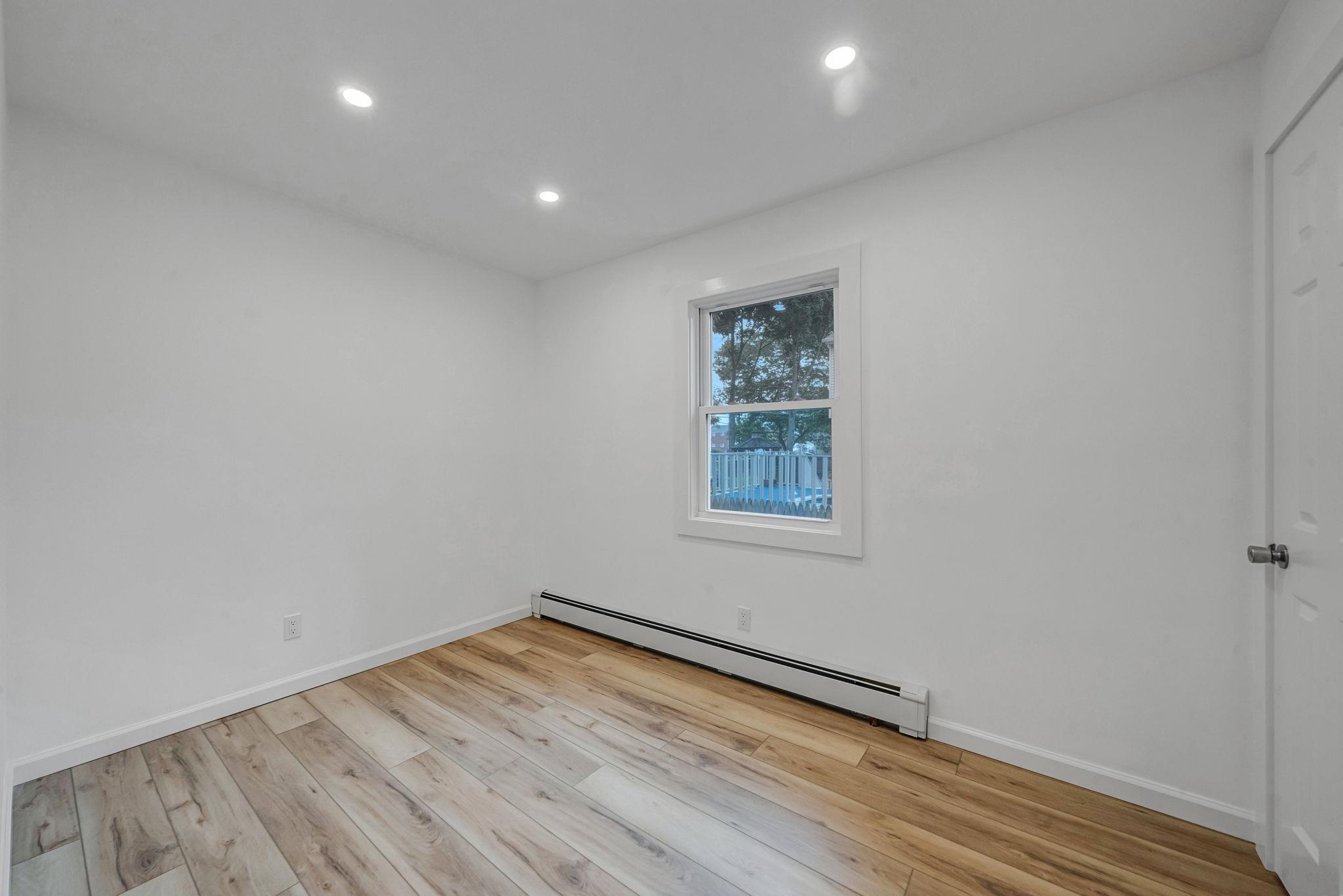 Single Family Auburn  Suffolk County, NY 11706, MLS-887971-14