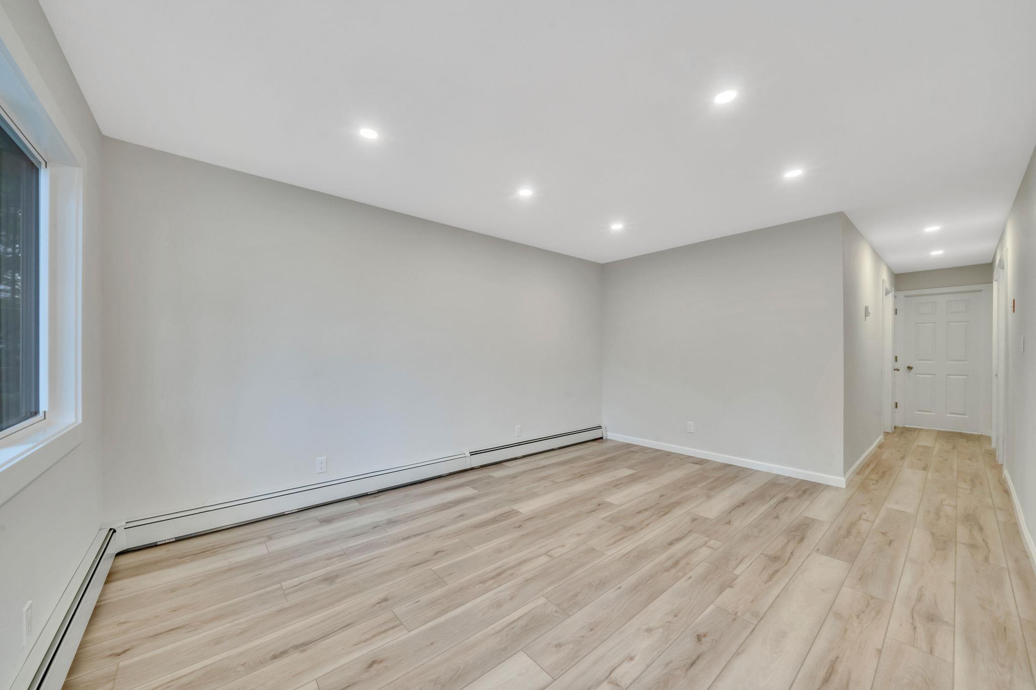 Single Family Auburn  Suffolk County, NY 11706, MLS-887971-5
