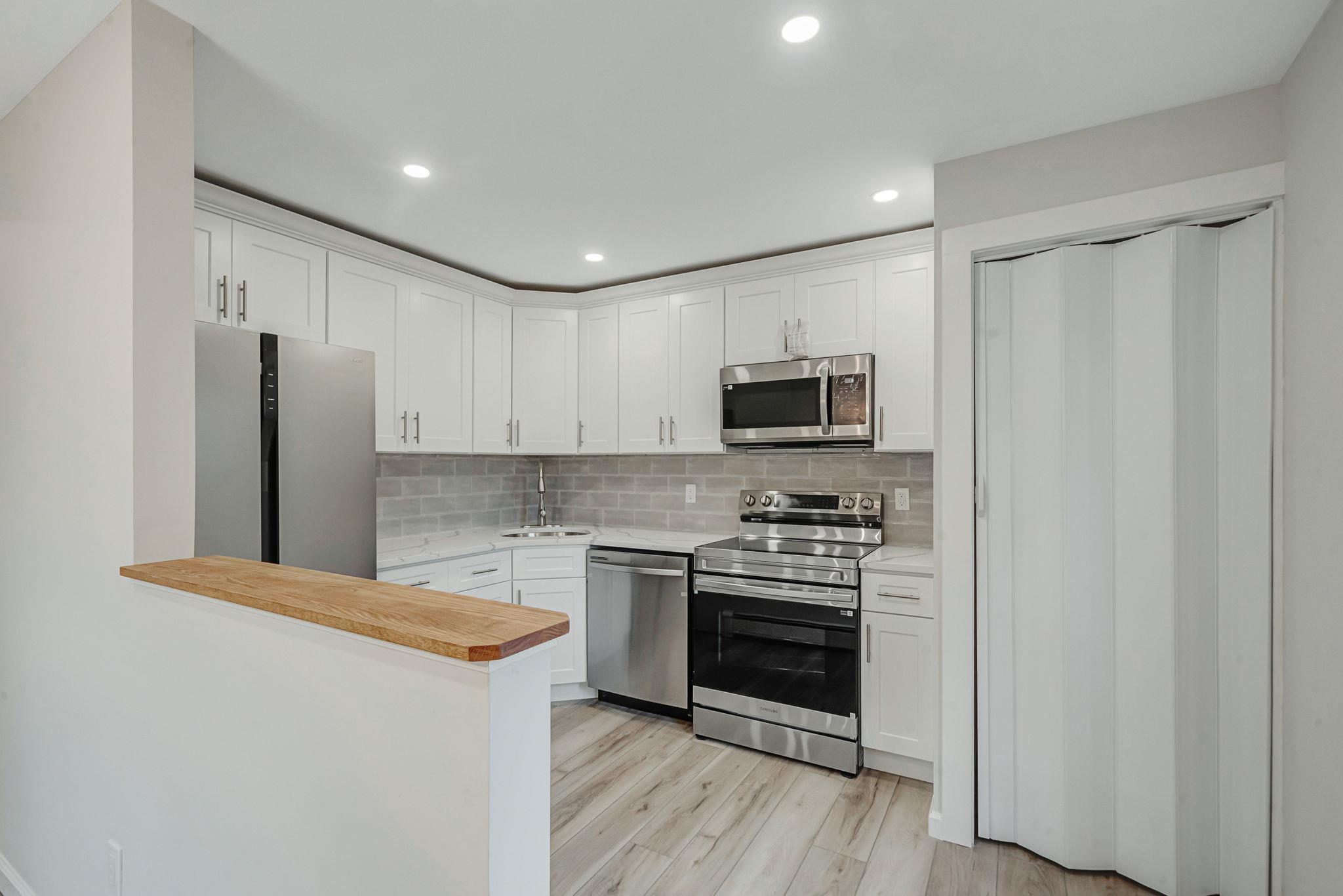 Single Family Auburn  Suffolk County, NY 11706, MLS-887971-9