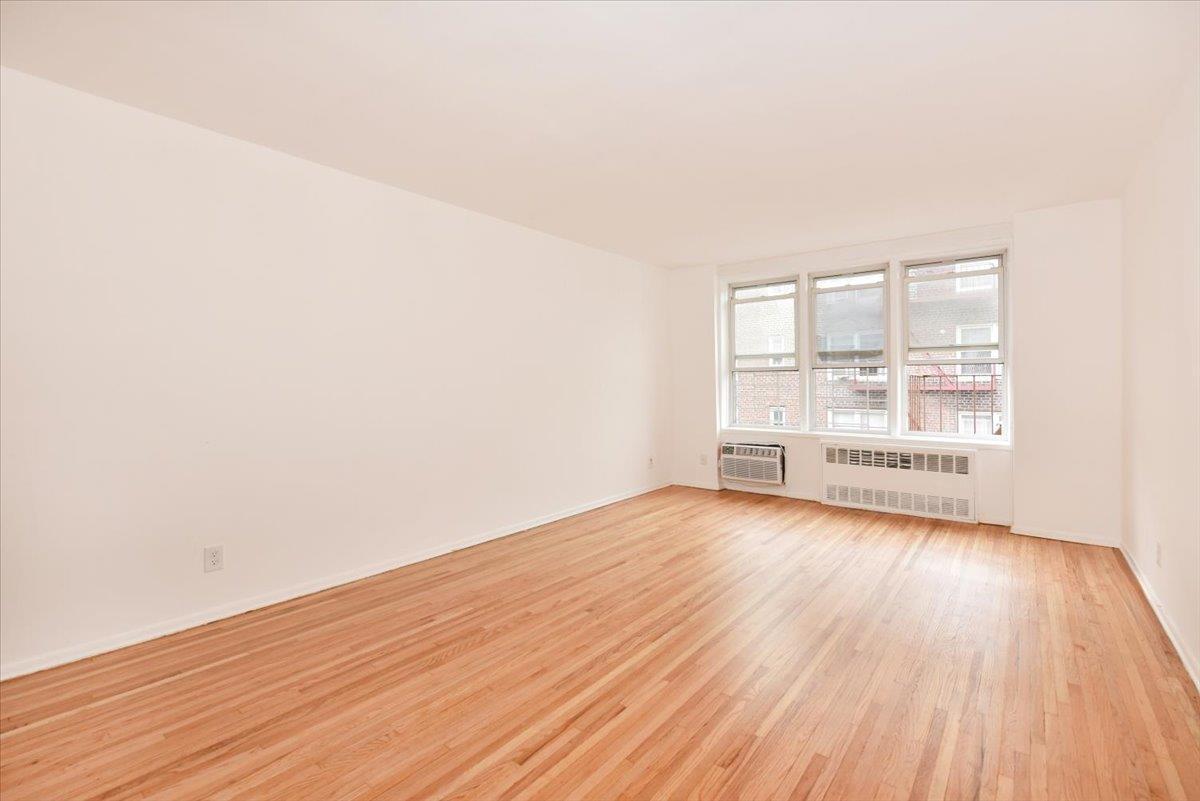 Coop 17th Street  Brooklyn, NY 11226, MLS-887978-12