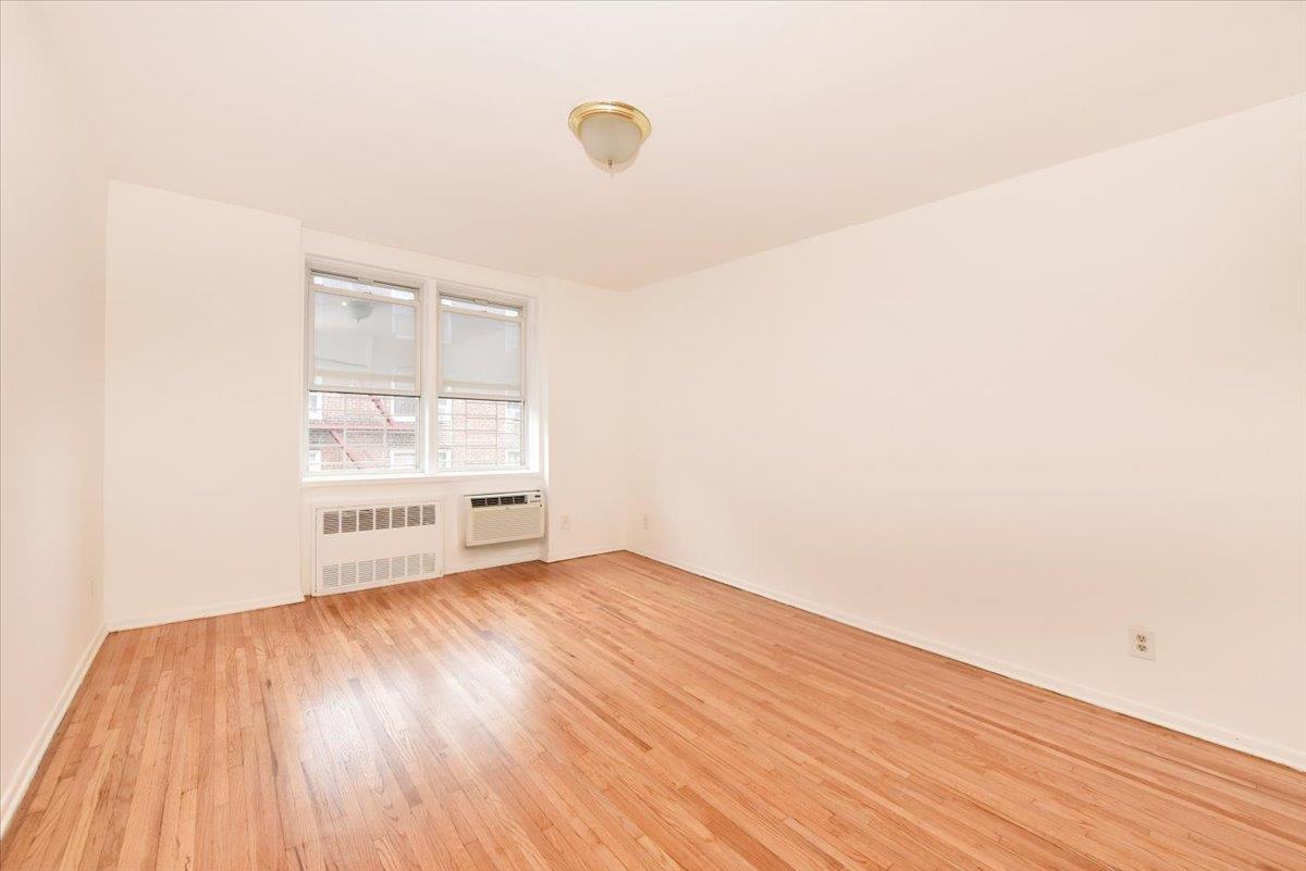 Coop 17th Street  Brooklyn, NY 11226, MLS-887978-19