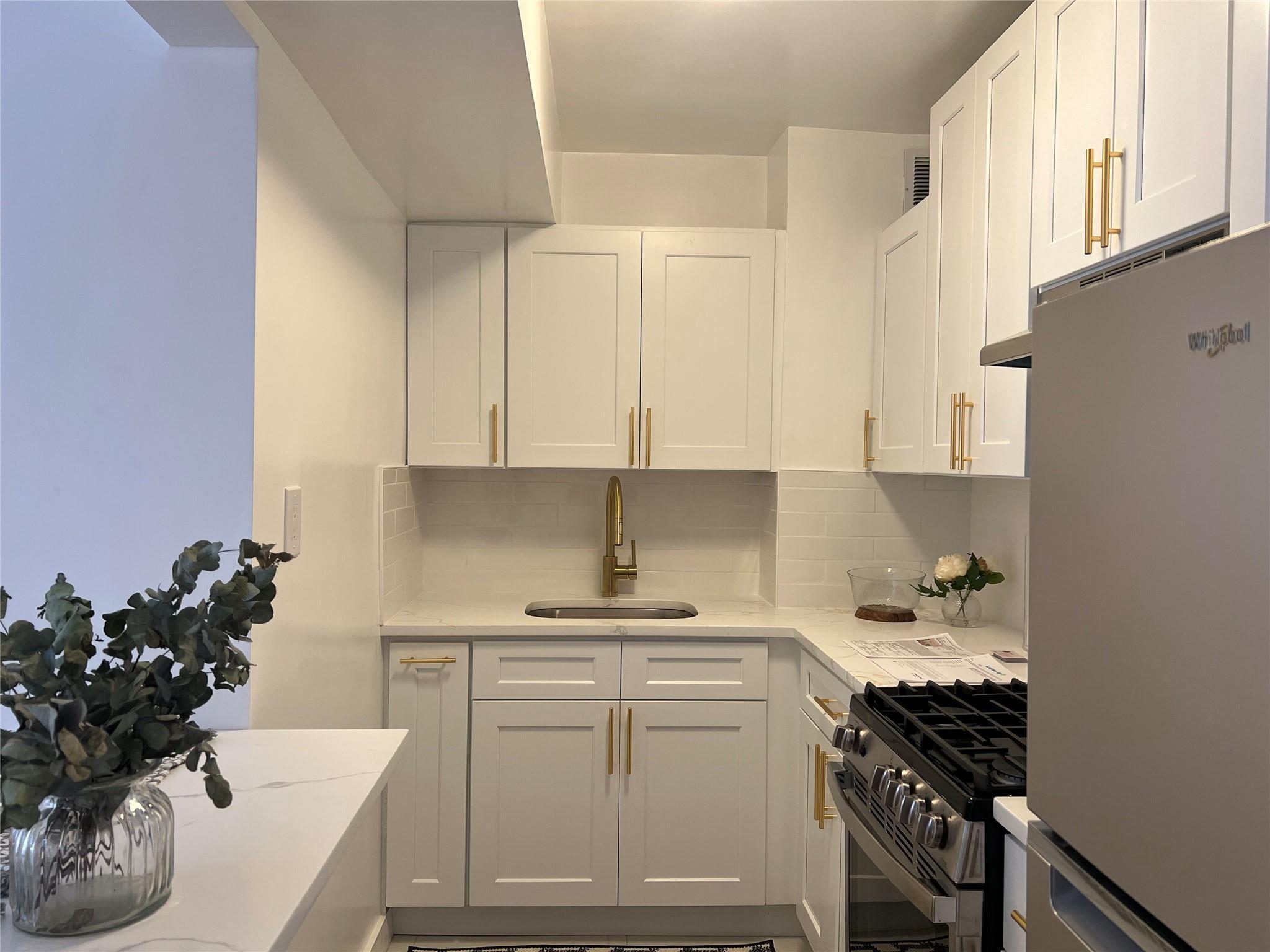 Coop 17th Street  Brooklyn, NY 11226, MLS-887978-3