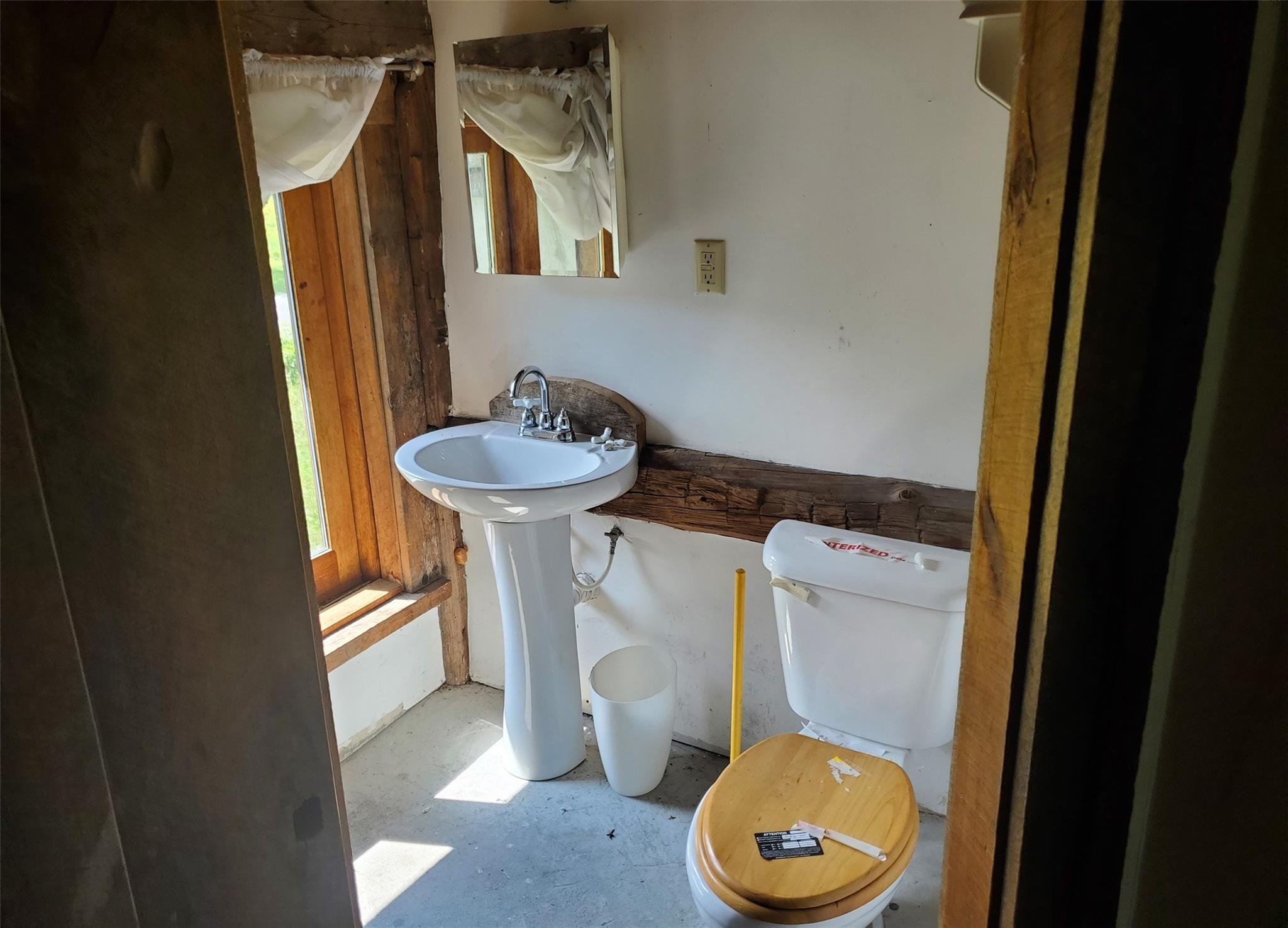 Single Family South  Ulster County, NY 12528, MLS-887998-14