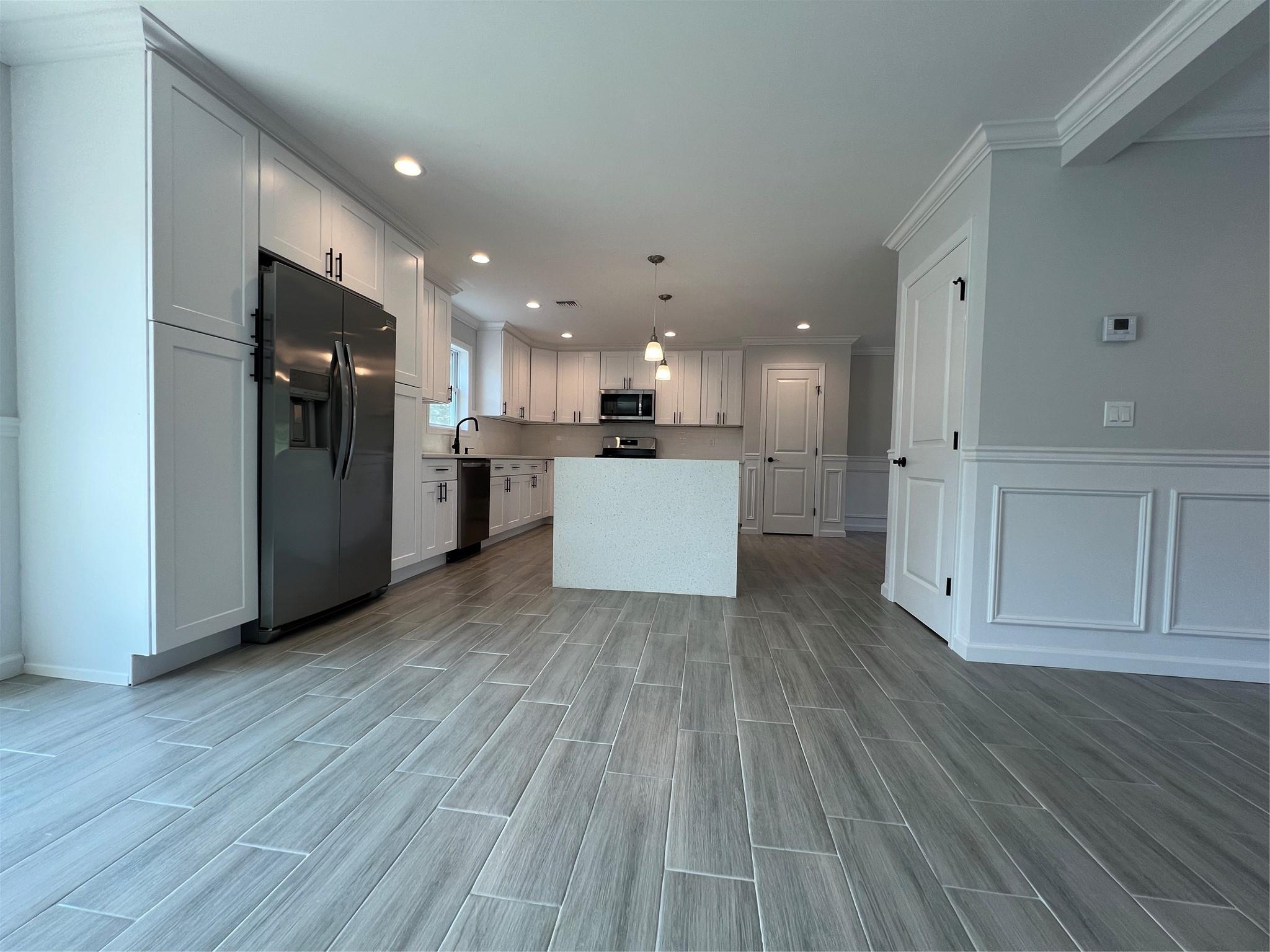 Single Family Baybright  Suffolk County, NY 11967, MLS-888064-8