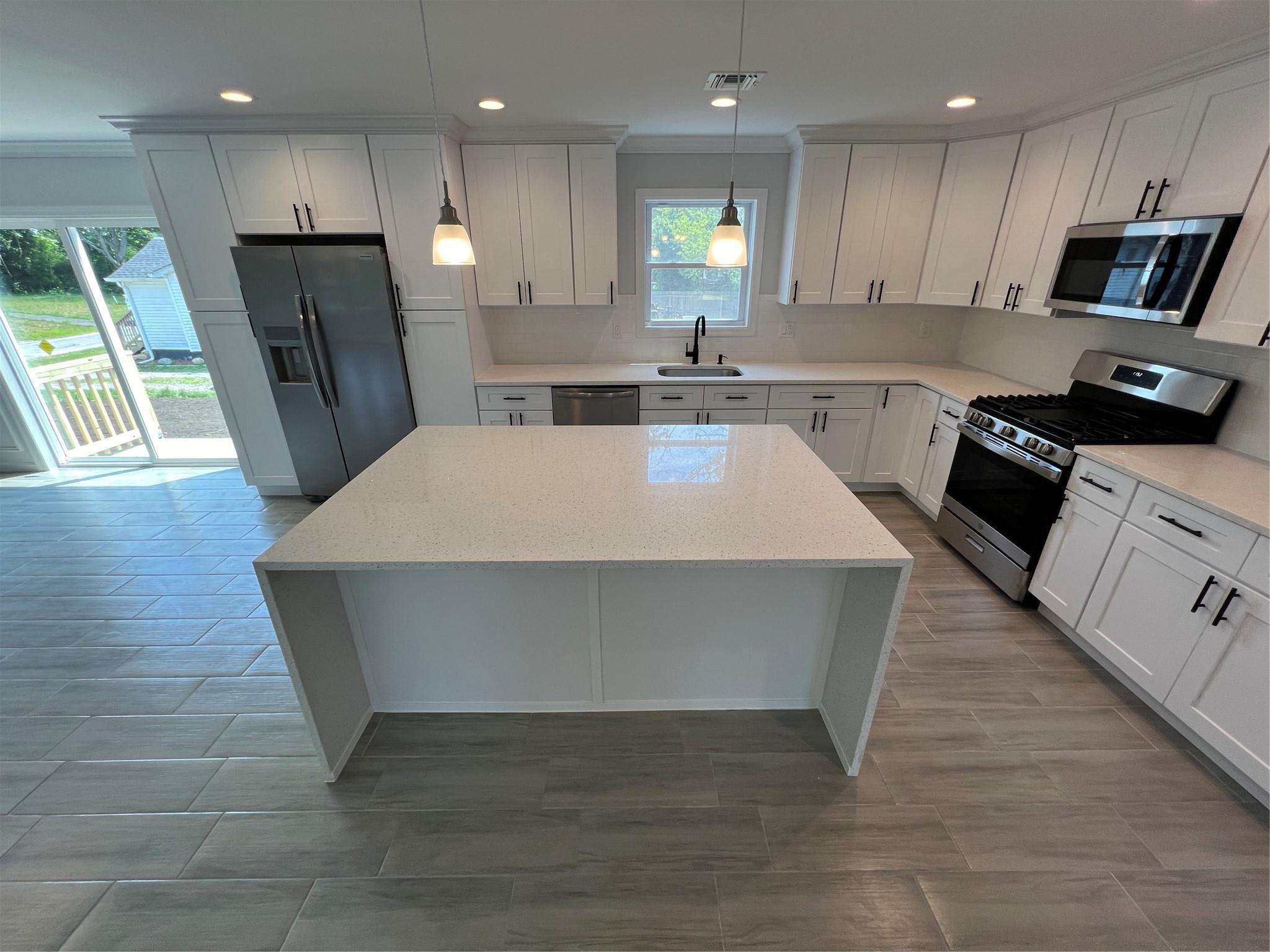 Single Family Baybright  Suffolk County, NY 11967, MLS-888064-9