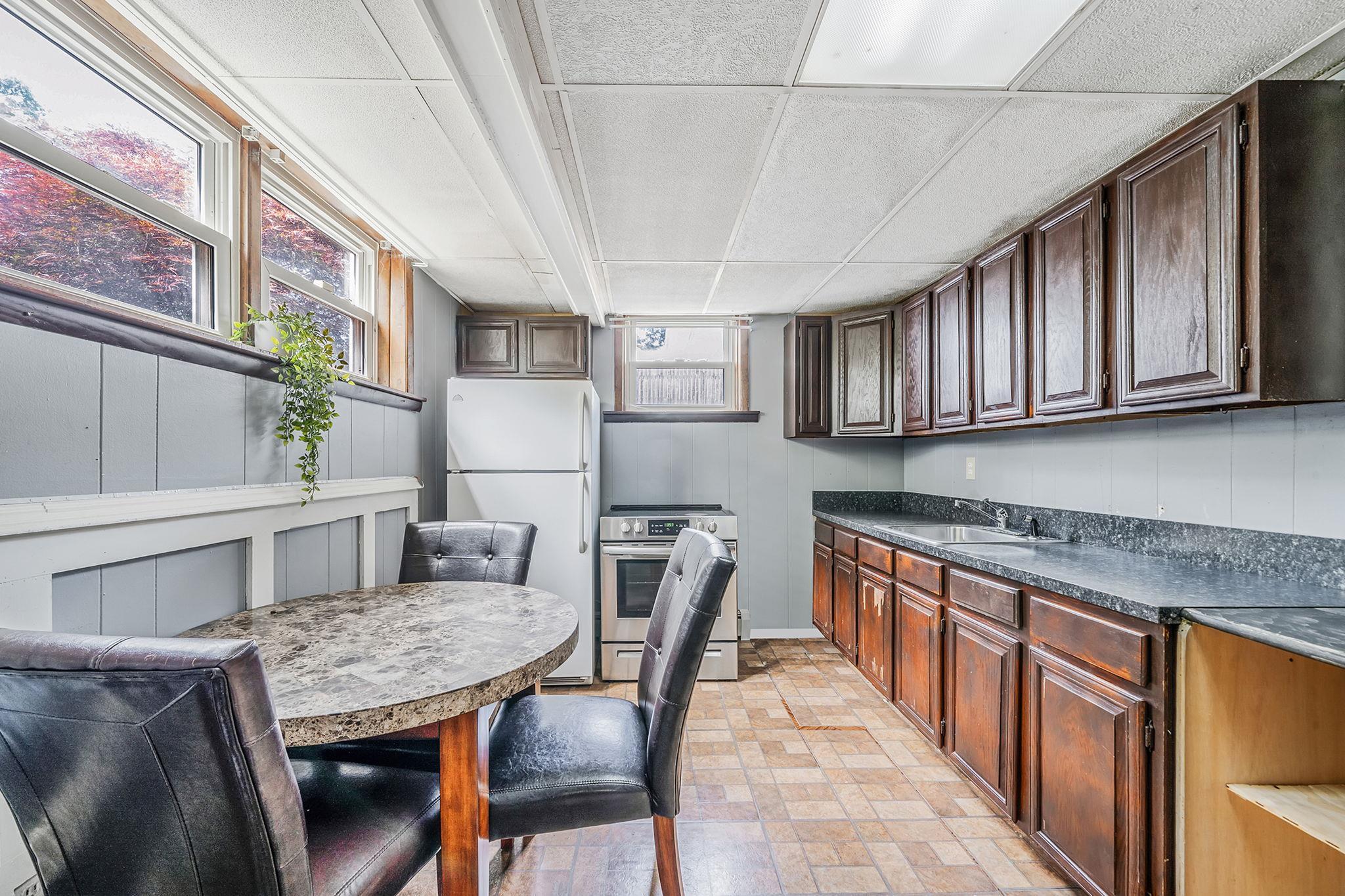 Single Family Ranch  Suffolk County, NY 11967, MLS-888095-11