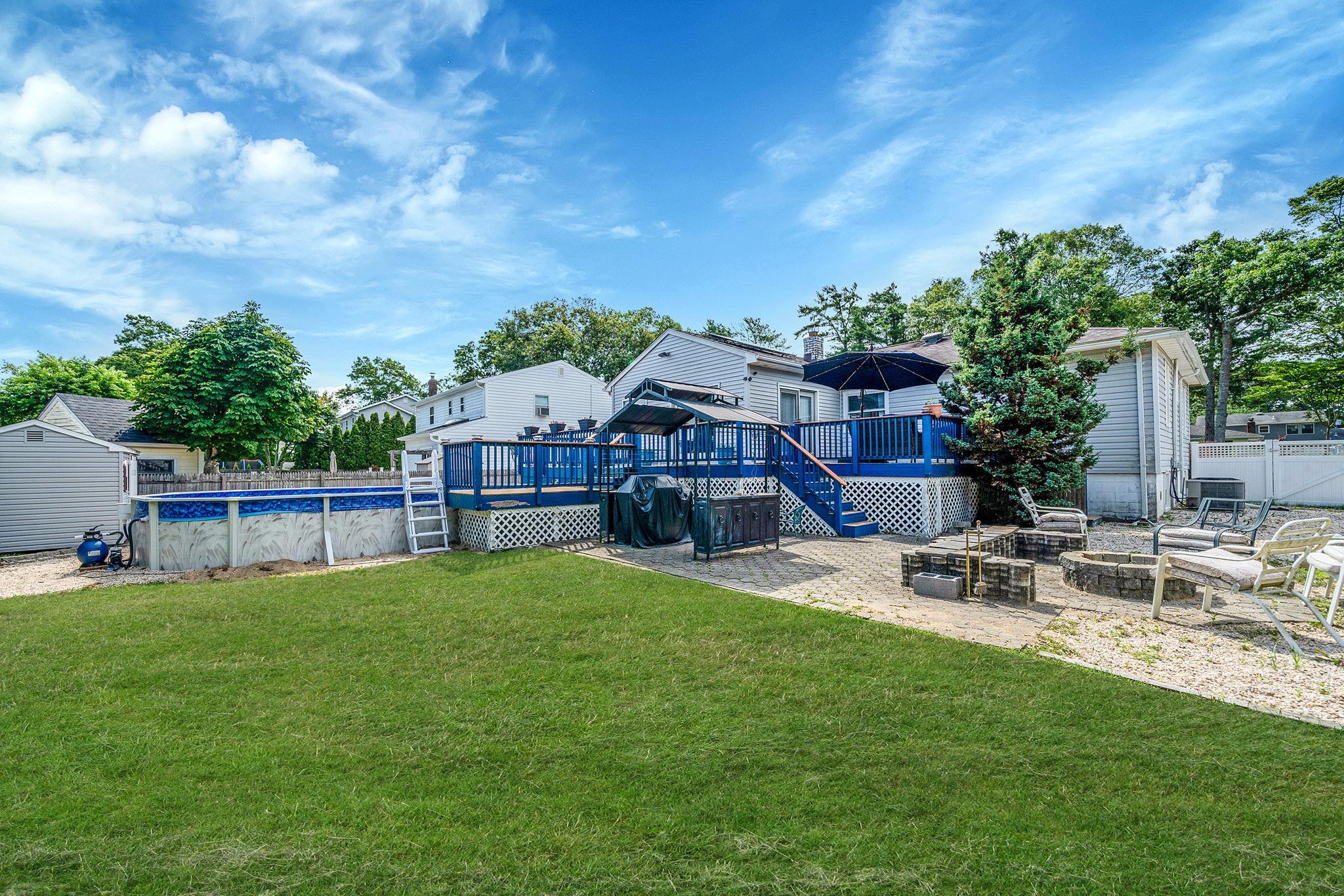 Single Family Ranch  Suffolk County, NY 11967, MLS-888095-29