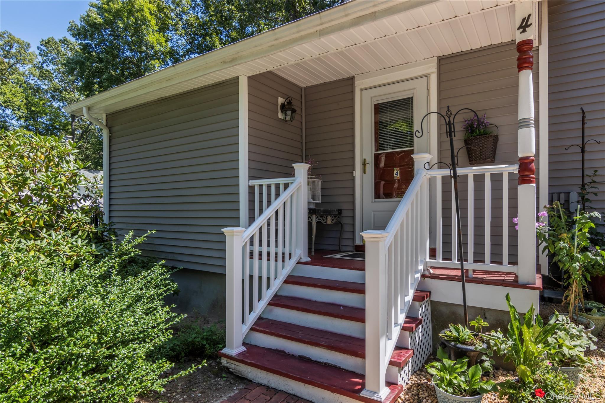 Single Family Poplar  Suffolk County, NY 11790, MLS-888103-15