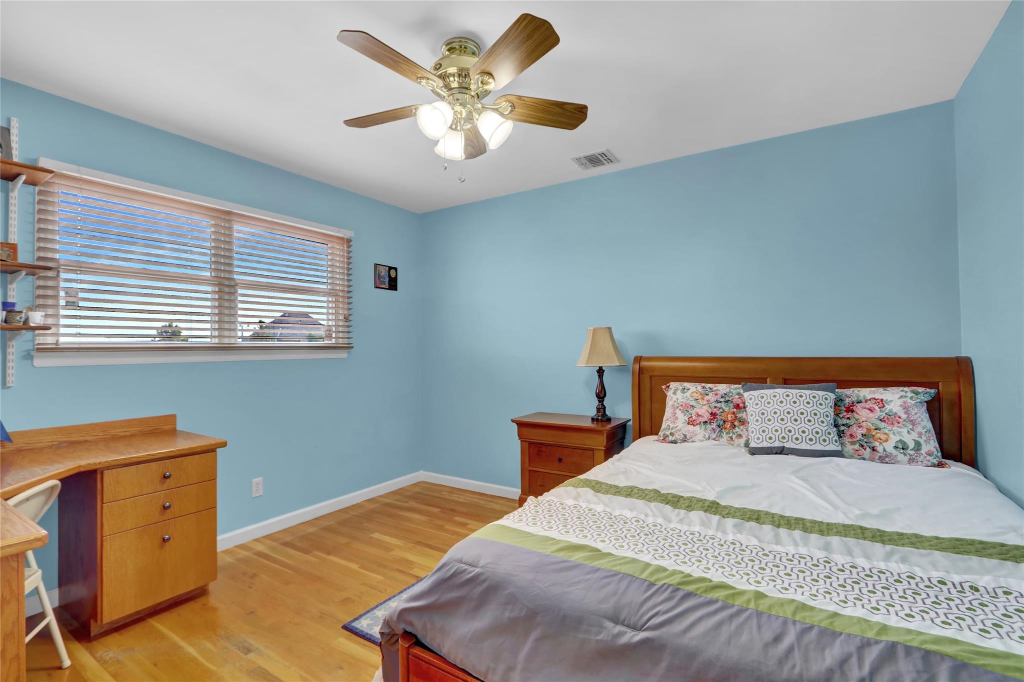 Single Family Cresthaven  Queens, NY 11357, MLS-888106-18