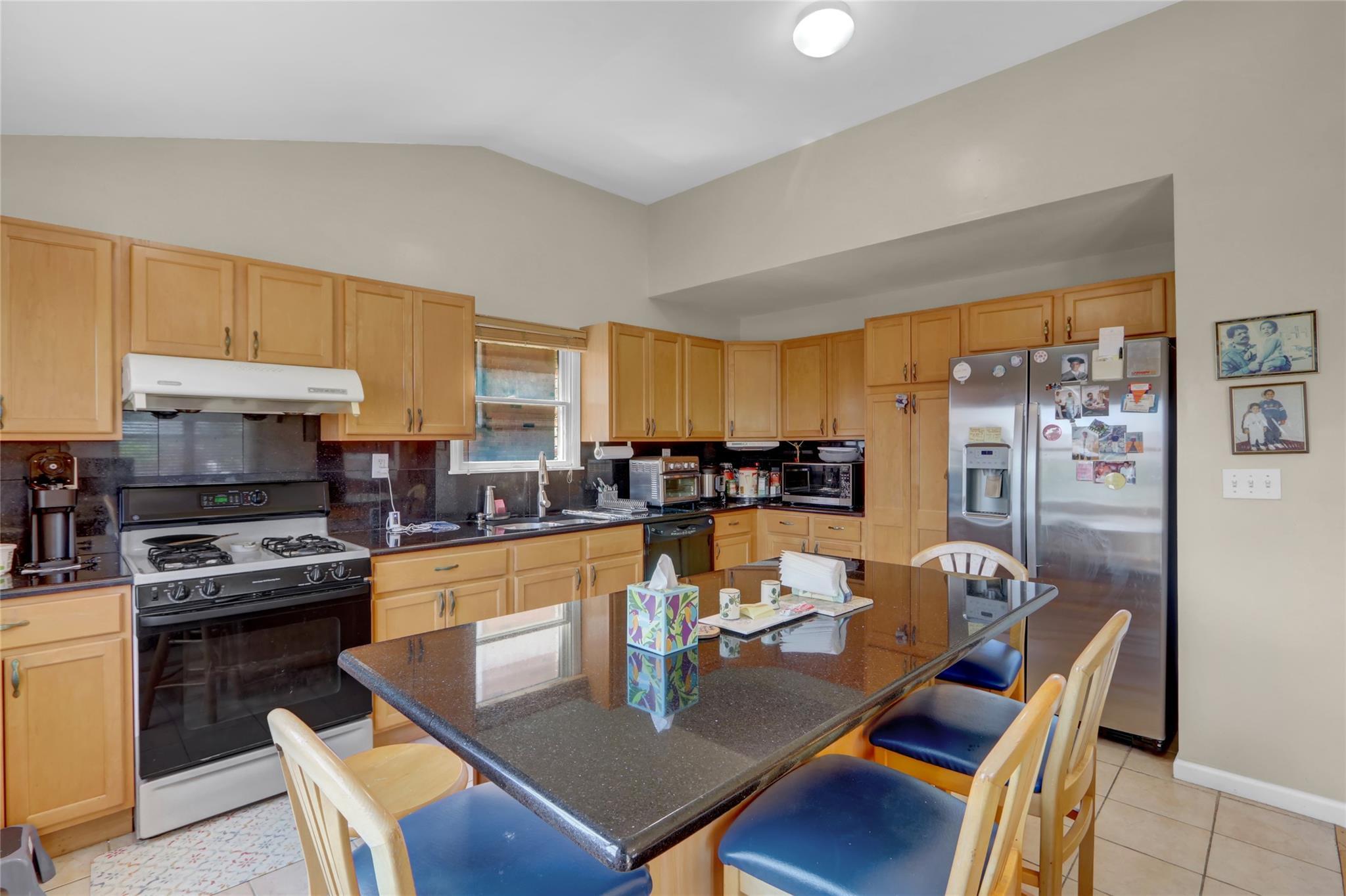 Single Family Cresthaven  Queens, NY 11357, MLS-888106-9