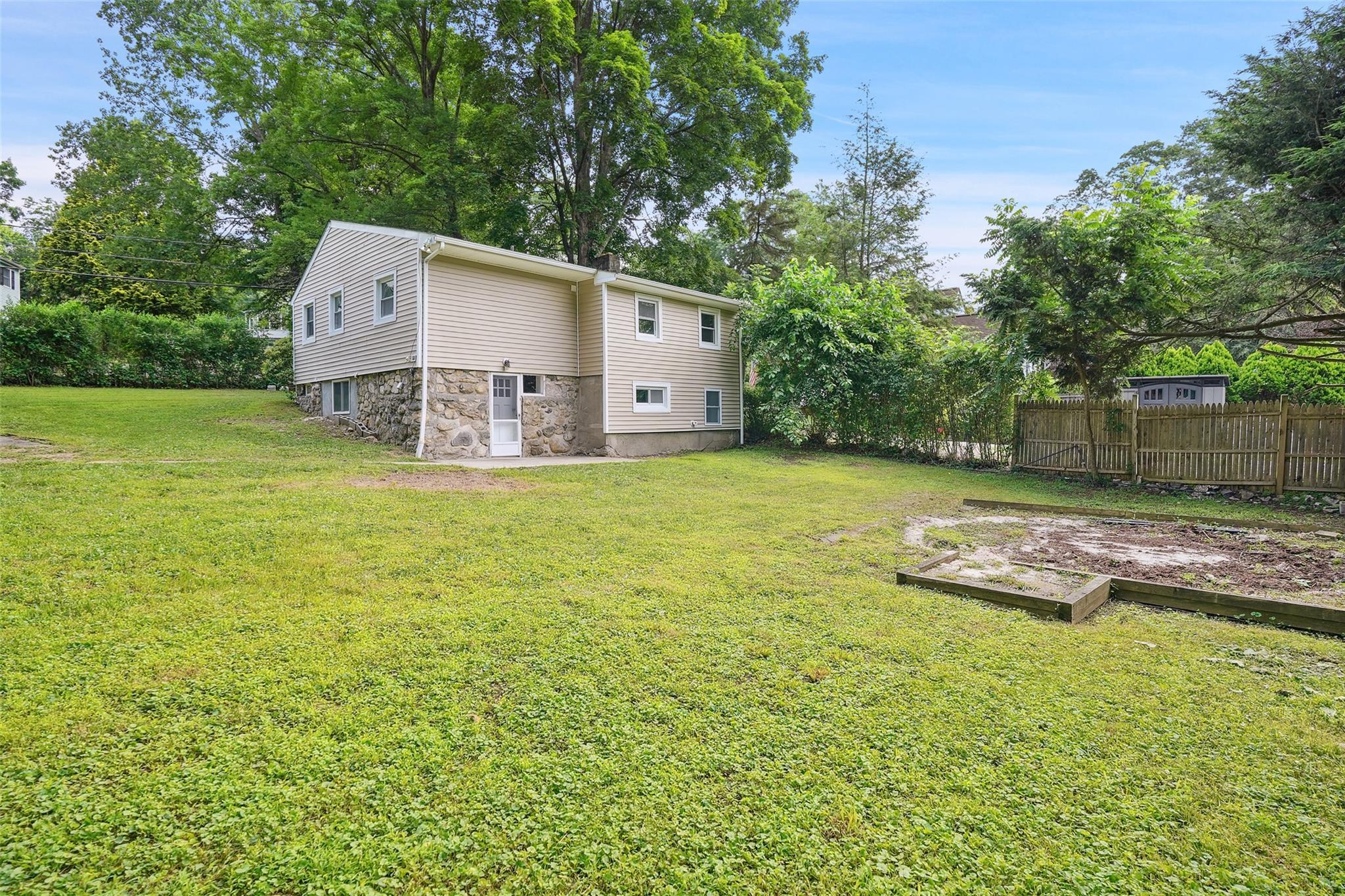 Single Family Juniper  Westchester County, NY 10541, MLS-888112-17