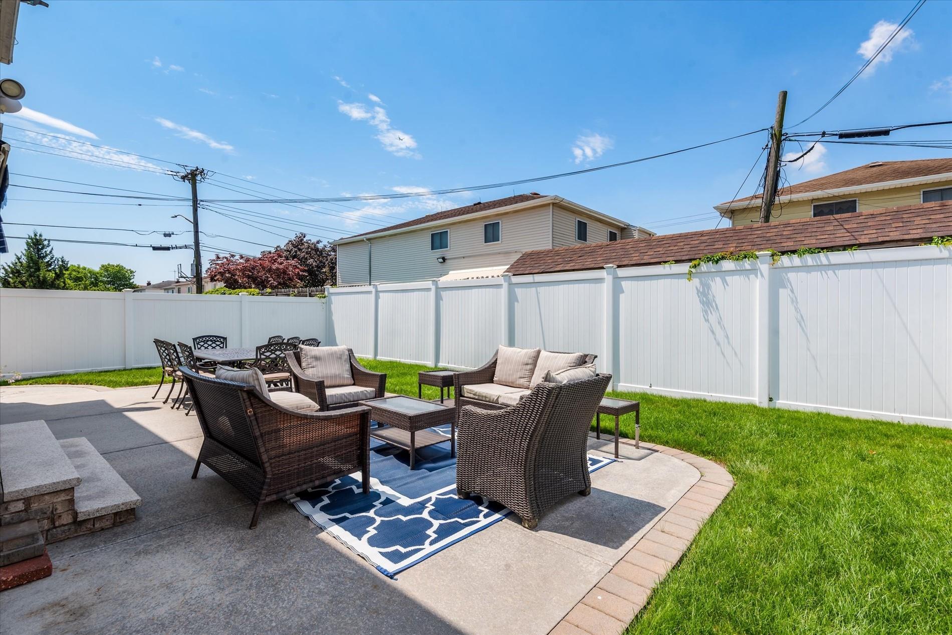 Single Family 84th  Queens, NY 11414, MLS-888125-32