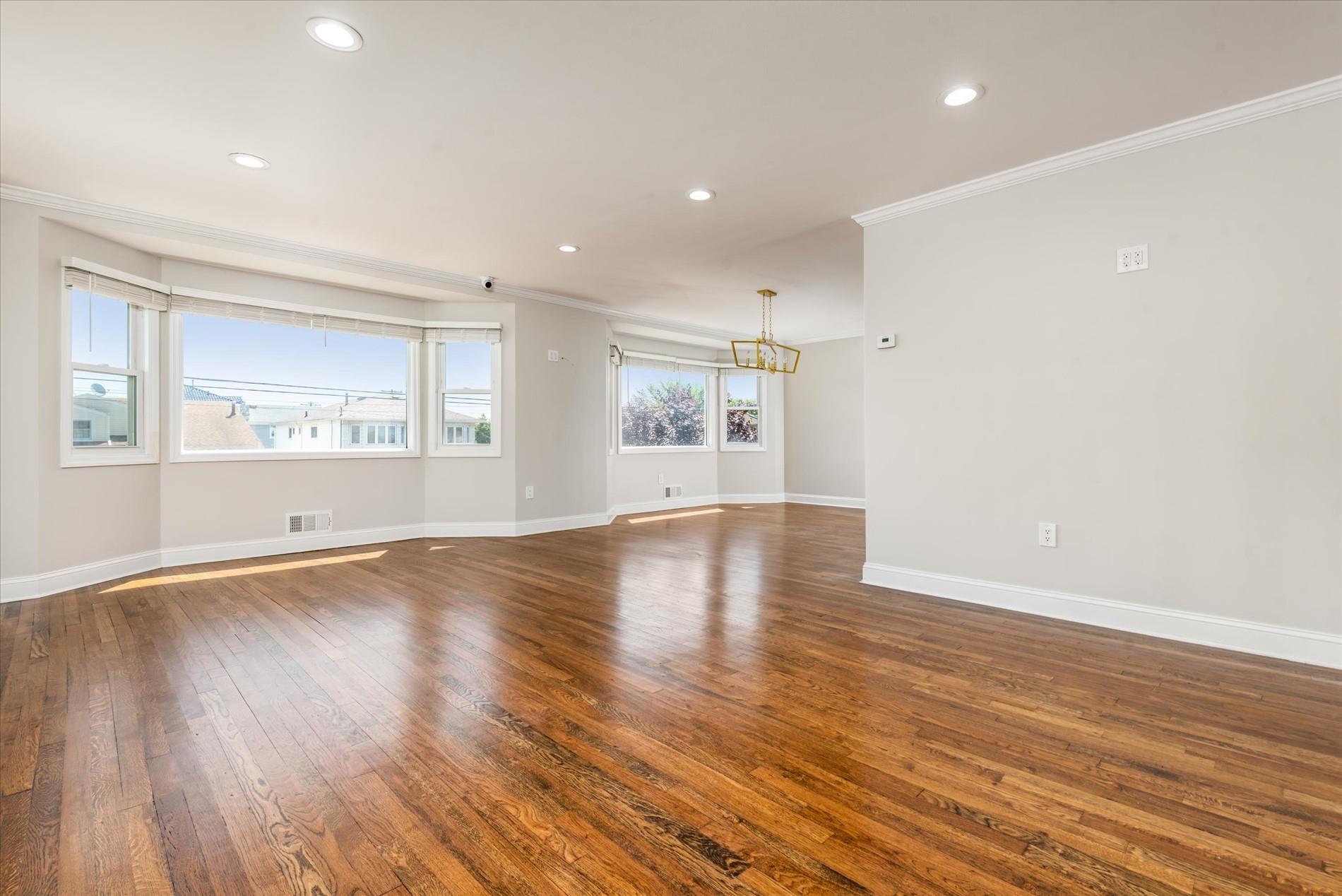 Single Family 84th  Queens, NY 11414, MLS-888125-4