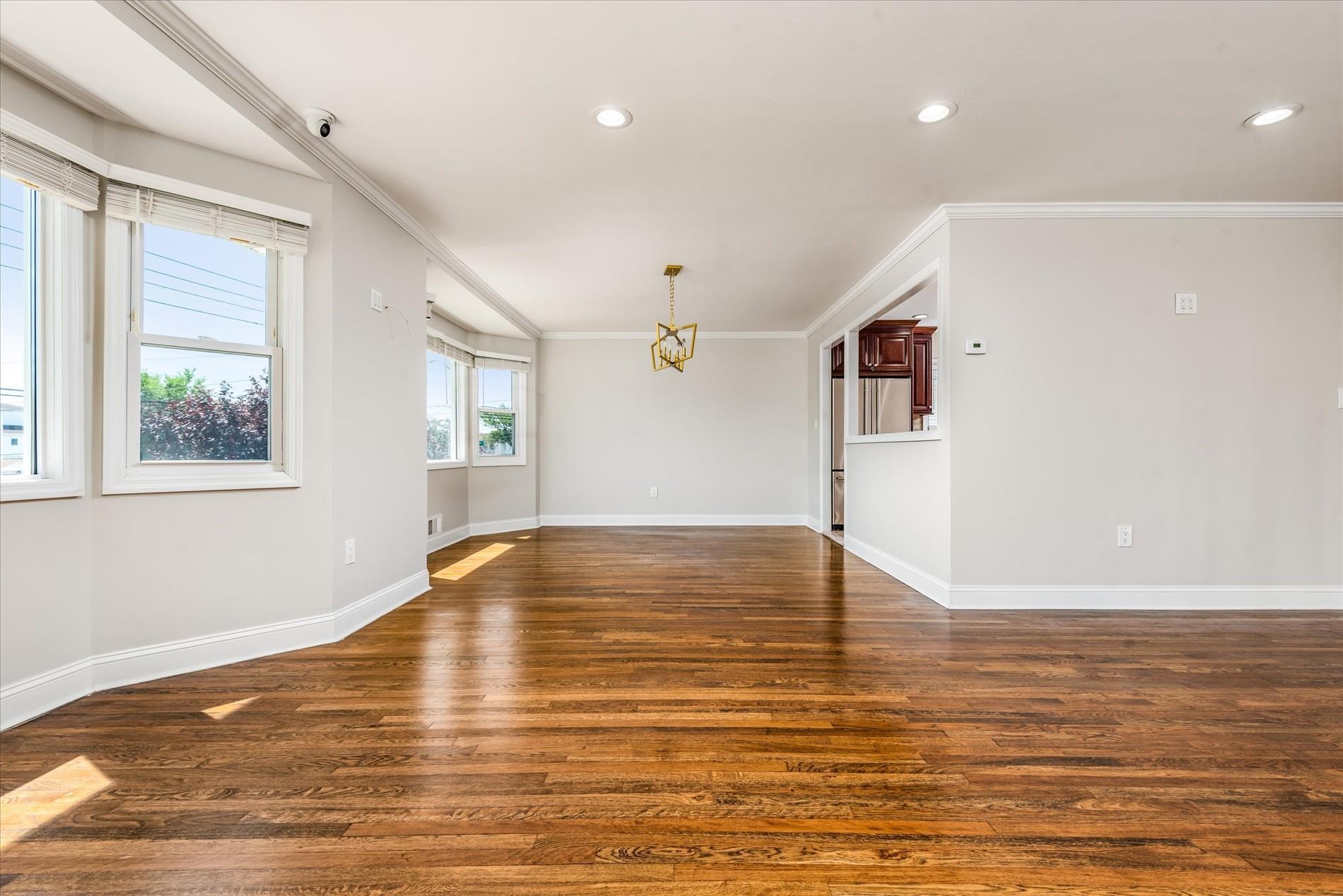 Single Family 84th  Queens, NY 11414, MLS-888125-6