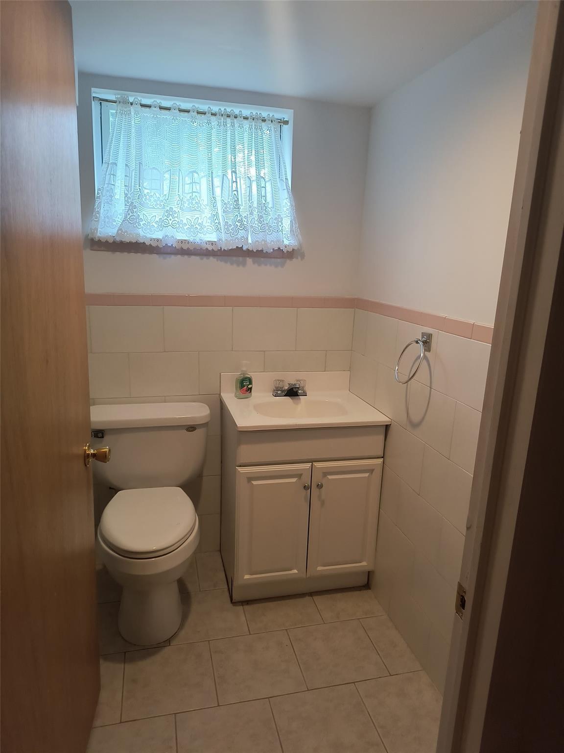 Single Family Blooming Grove  Orange County, NY 12553, MLS-888145-30