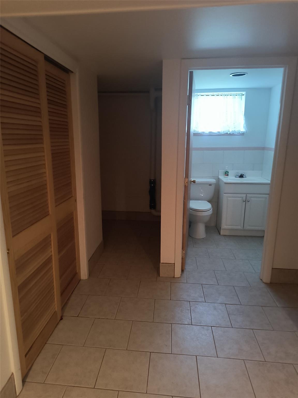 Single Family Blooming Grove  Orange County, NY 12553, MLS-888145-31