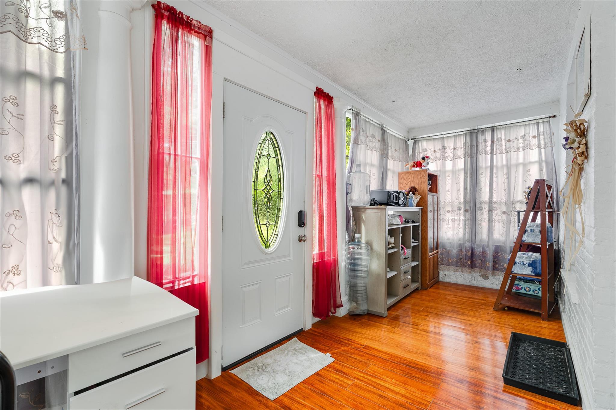 Single Family Pine  Westchester County, NY 10562, MLS-888206-4