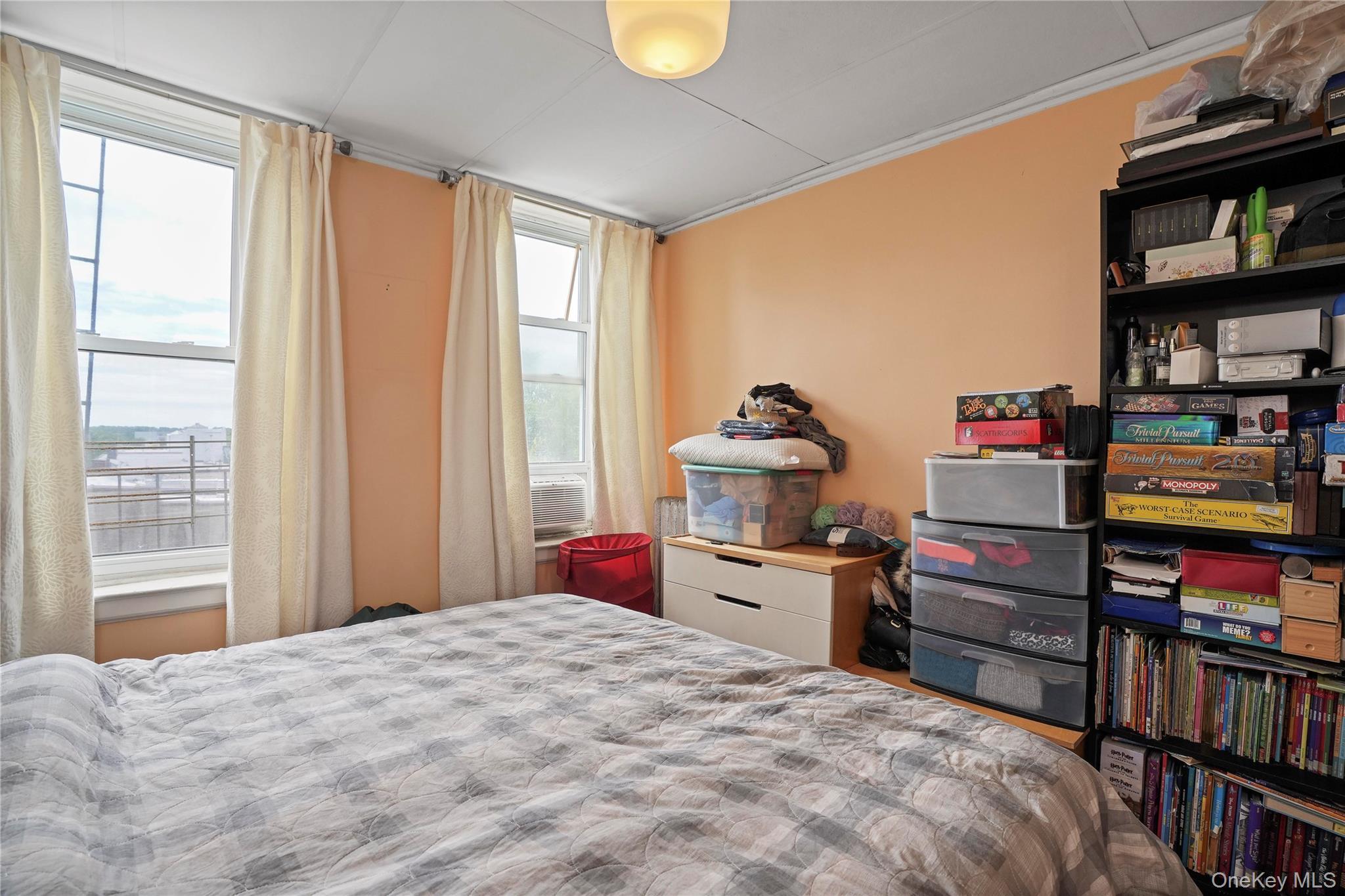 Single Family Putnam Queens, NY 11385, MLS-888227-11