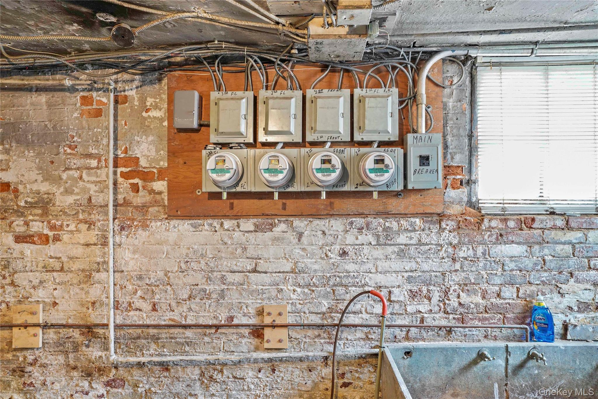 Single Family Putnam Queens, NY 11385, MLS-888227-29