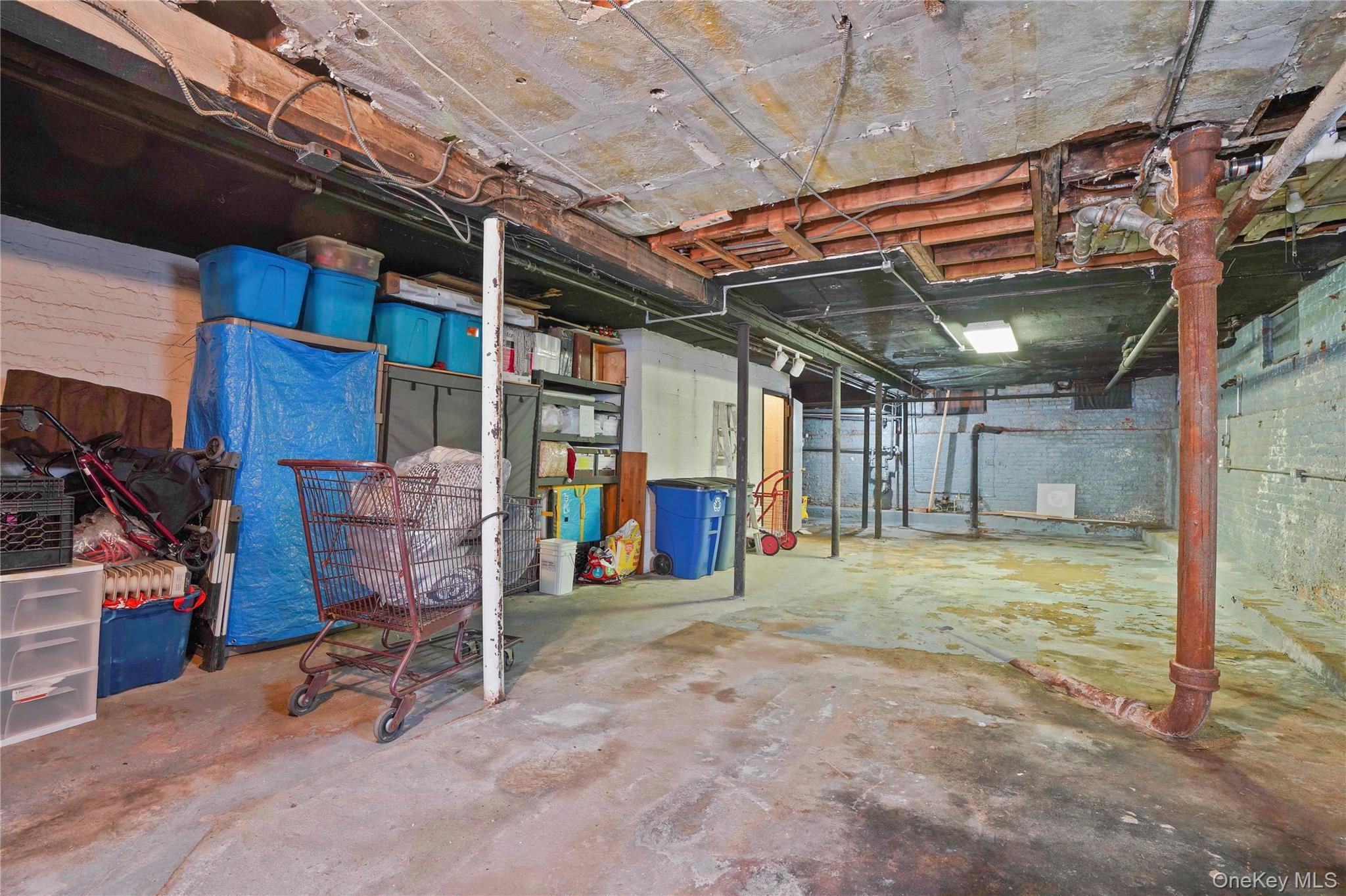 Single Family Putnam Queens, NY 11385, MLS-888227-34