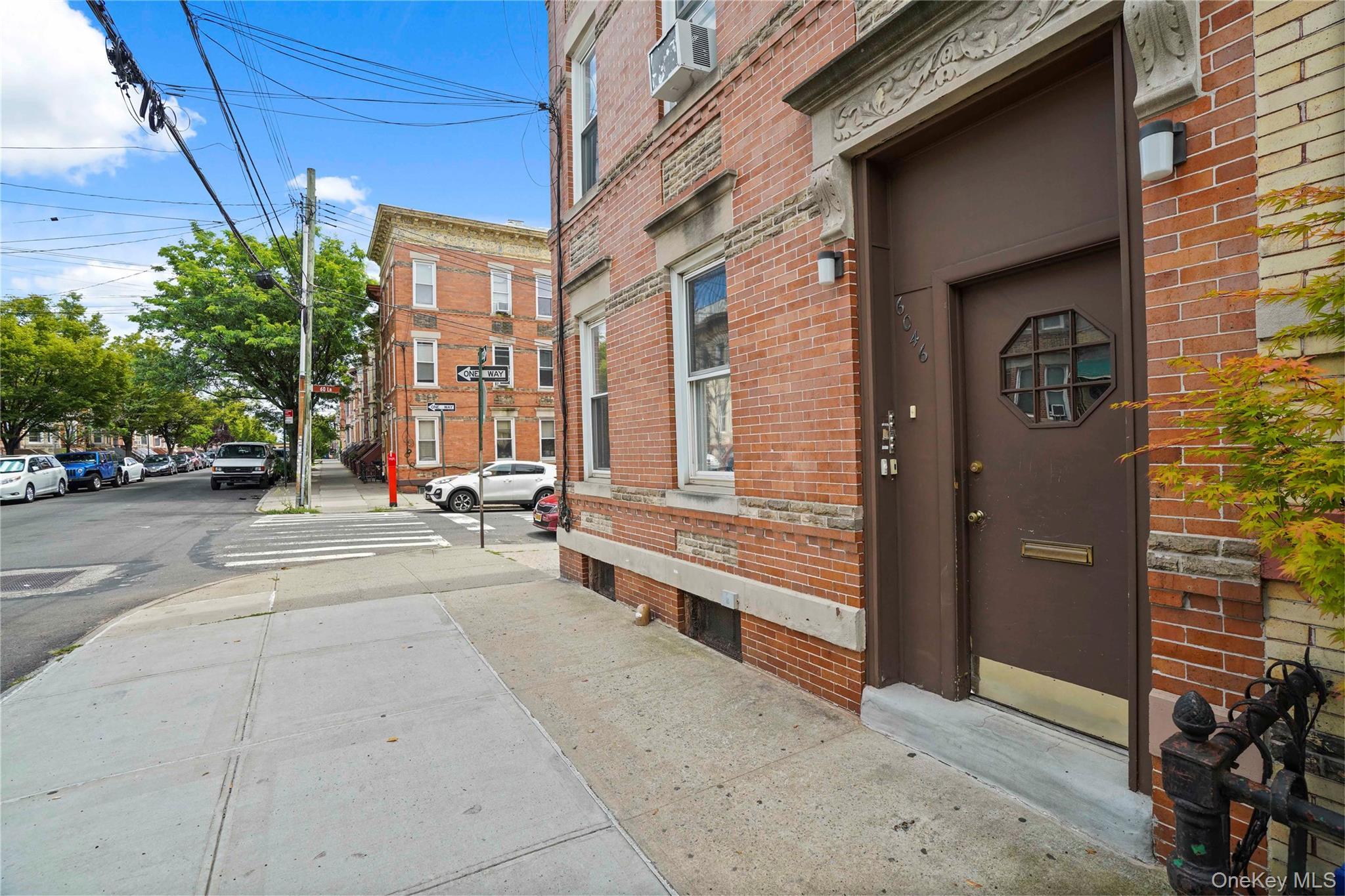 Single Family Putnam Queens, NY 11385, MLS-888227-4