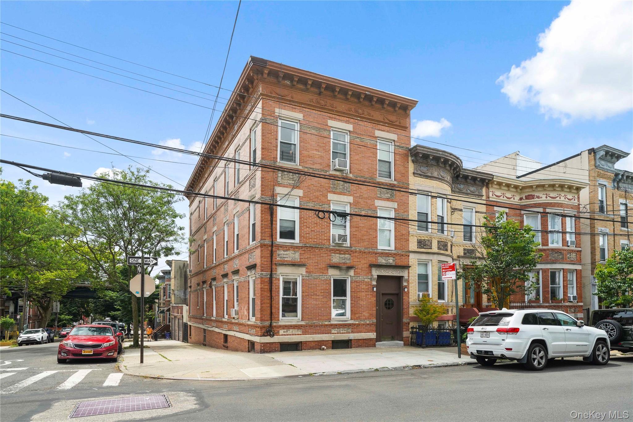 Single Family Putnam Queens, NY 11385, MLS-888227-5