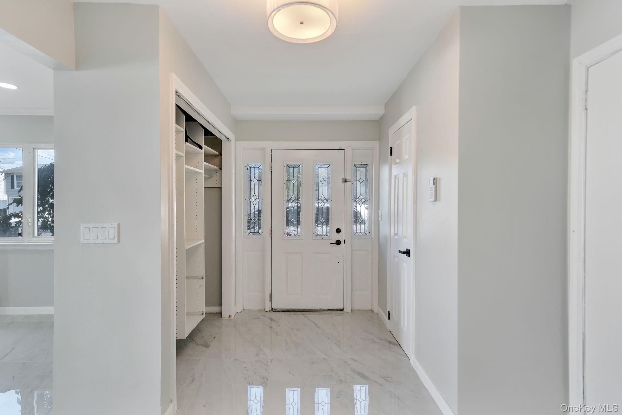 Single Family Susan Nassau County, NY 11710, MLS-888236-3