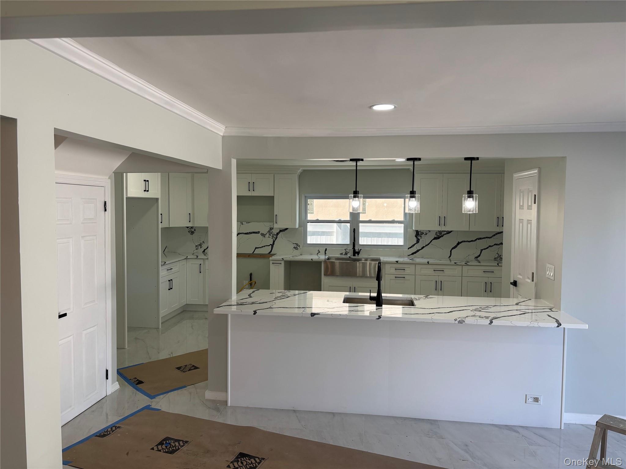 Single Family Susan Nassau County, NY 11710, MLS-888236-31