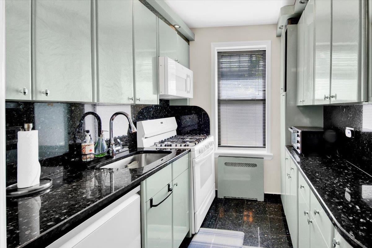 Coop Homecrest  Brooklyn, NY 11235, MLS-888258-16