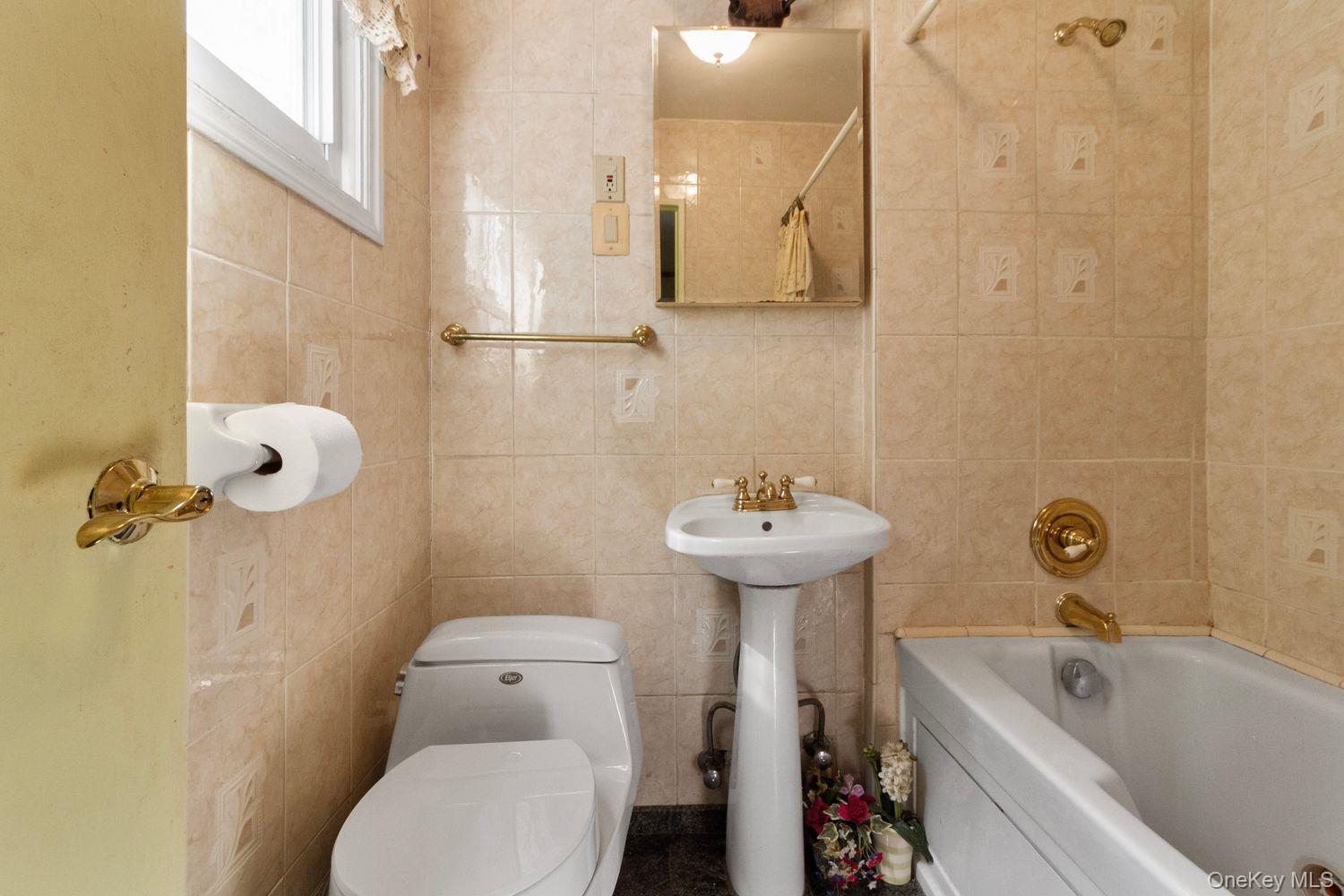 Single Family Western  Westchester County, NY 10502, MLS-888300-16