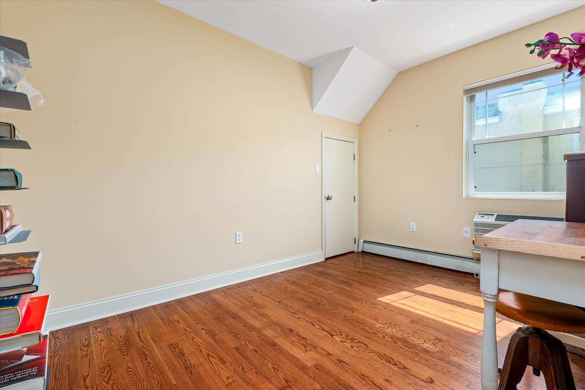 Condo Beach 100th  Queens, NY 11694, MLS-888313-20