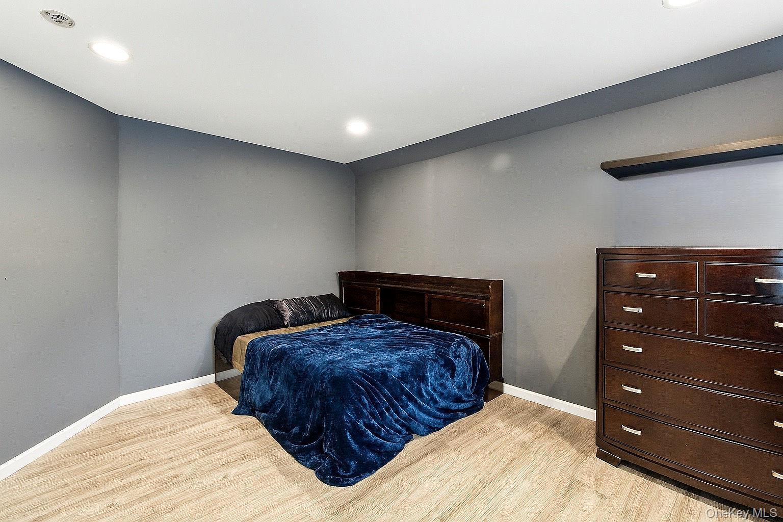 Condo Sunflower Ridge Suffolk County, NY 11720, MLS-888334-12