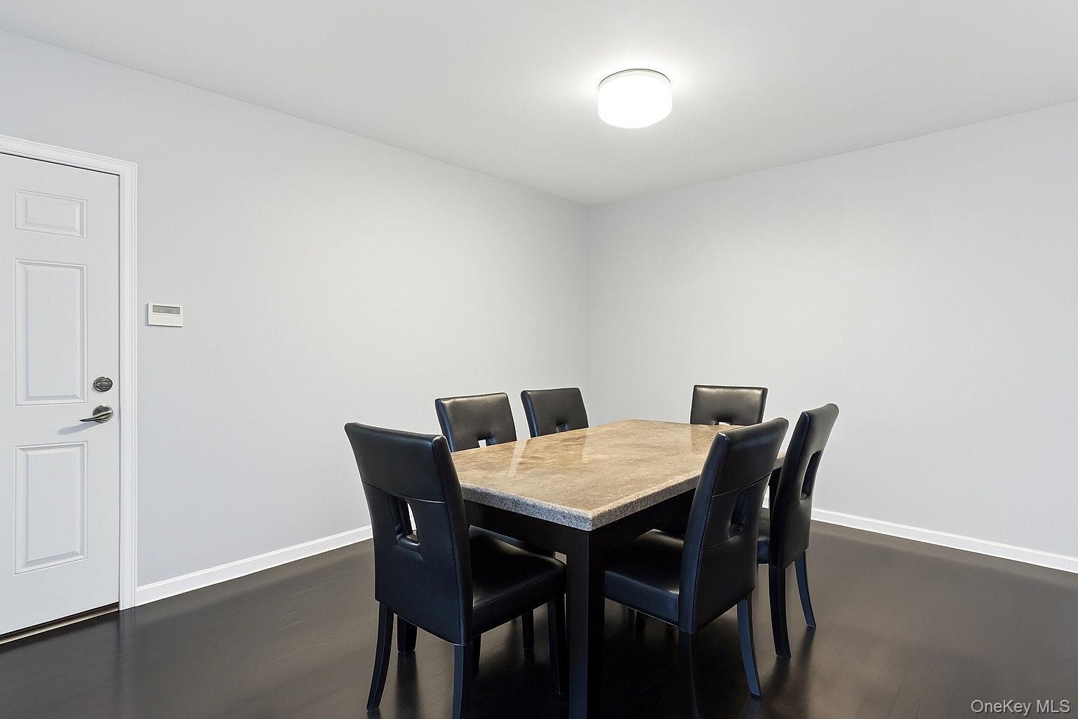 Condo Sunflower Ridge Suffolk County, NY 11720, MLS-888334-15