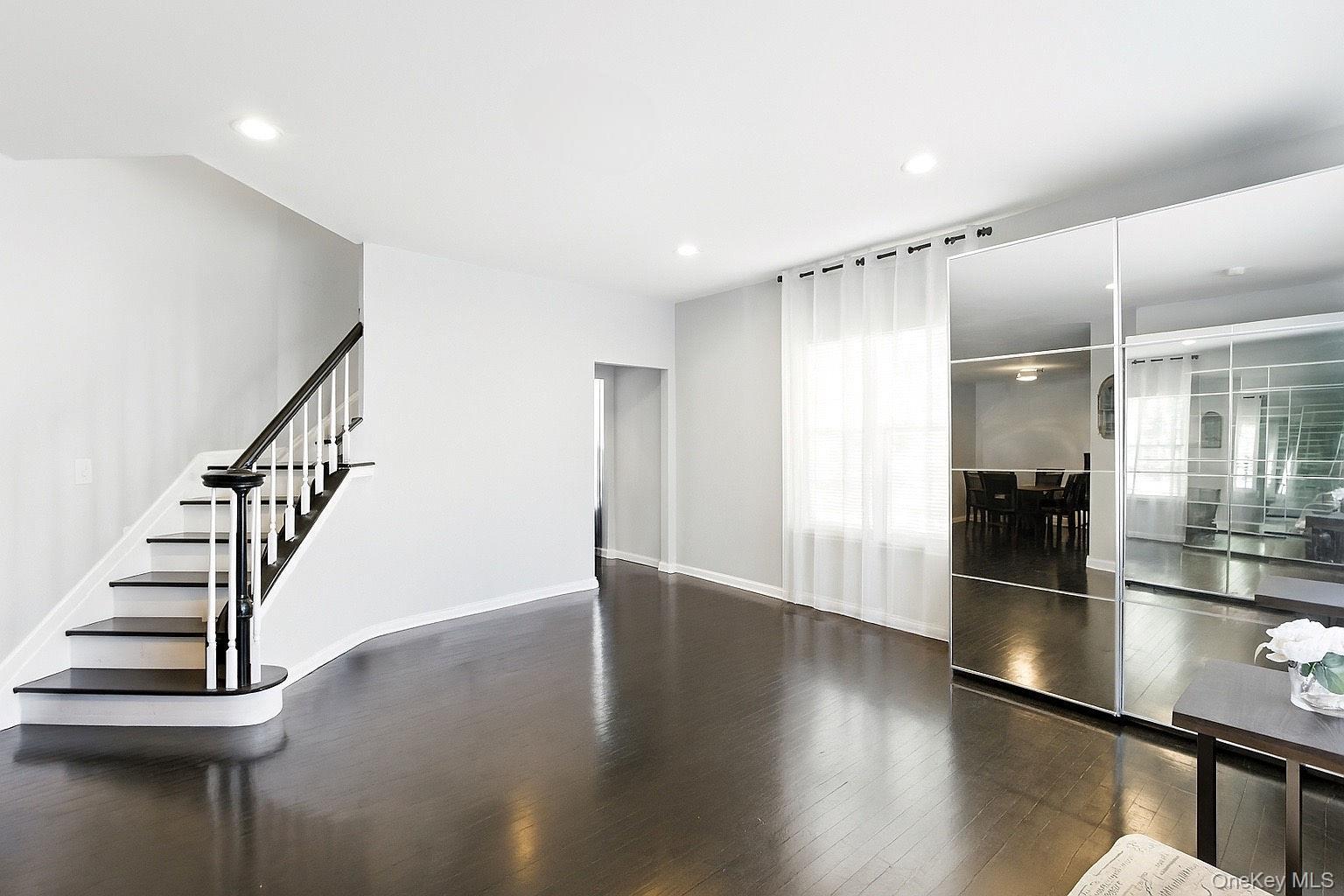 Condo Sunflower Ridge Suffolk County, NY 11720, MLS-888334-3