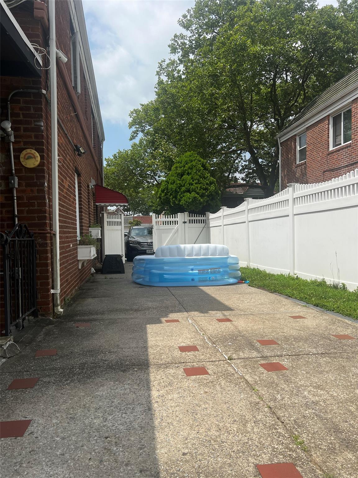Single Family 198th  Queens, NY 11366, MLS-888380-10