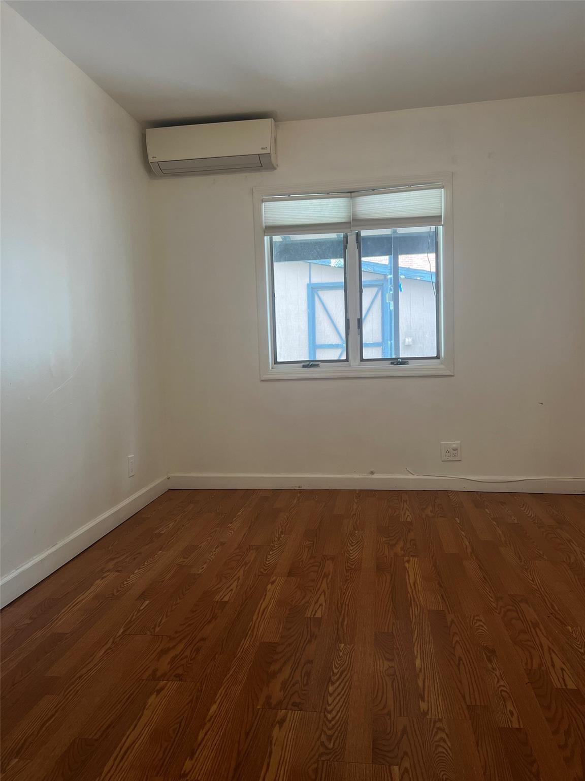 Single Family 198th  Queens, NY 11366, MLS-888380-2