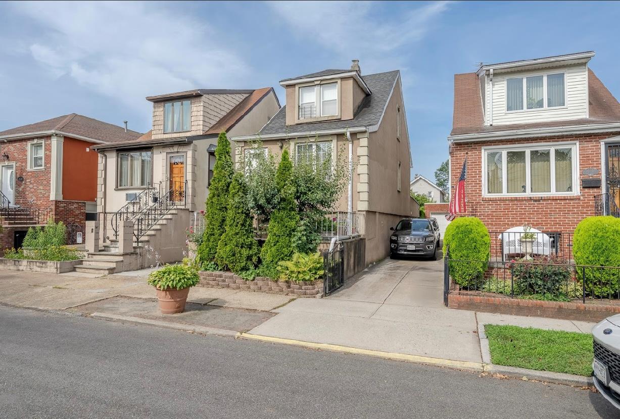 Single Family 73rd  Queens, NY 11370, MLS-888422-2
