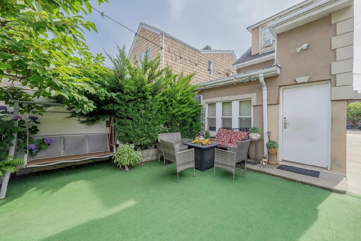 Single Family 73rd  Queens, NY 11370, MLS-888422-5