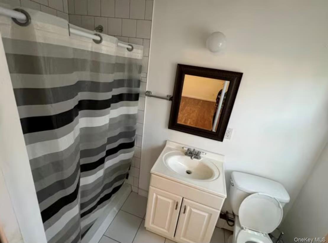 Single Family Lake  Suffolk County, NY 11772, MLS-888441-9