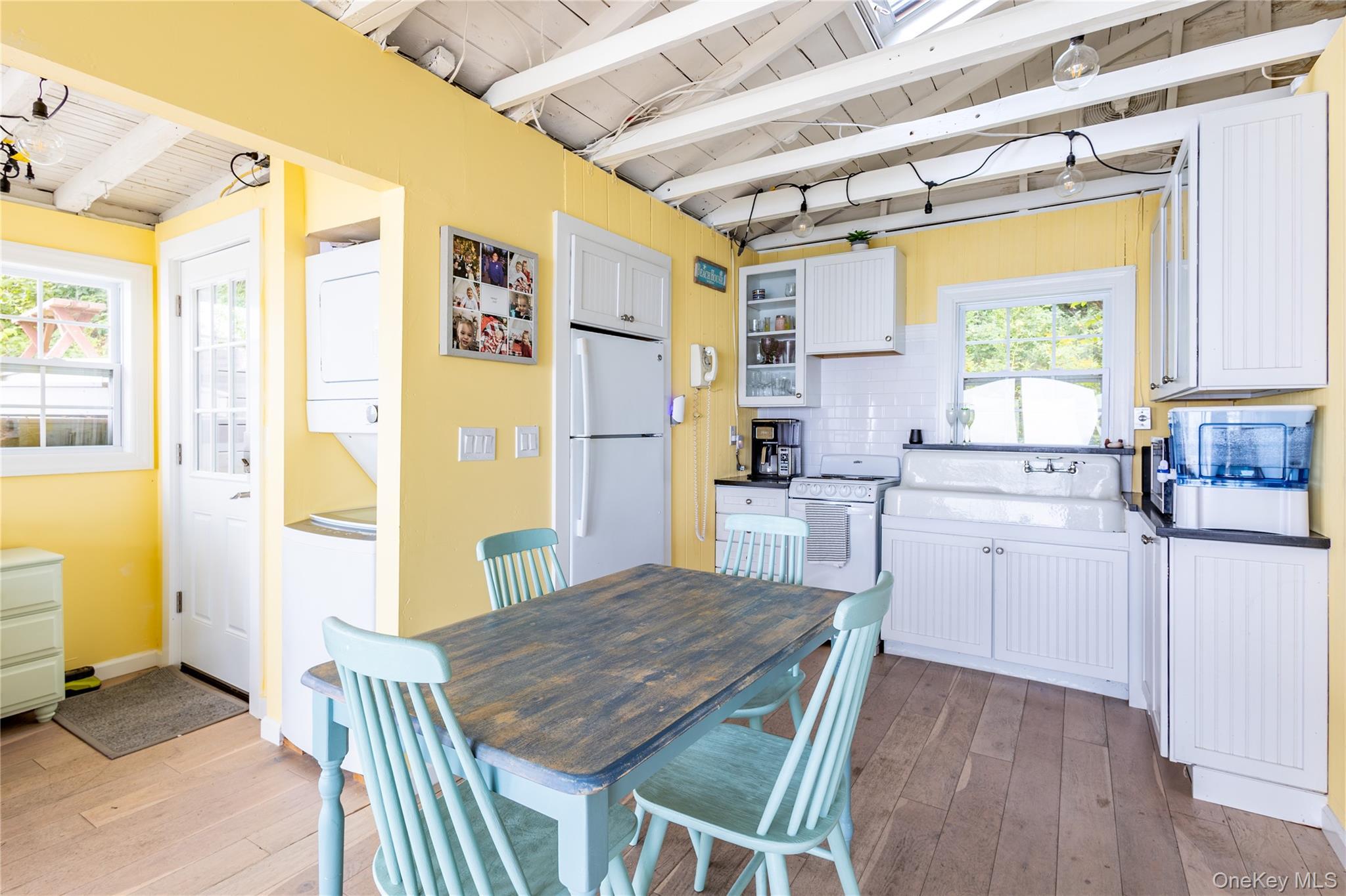 Single Family Hillcrest  Suffolk County, NY 11933, MLS-888442-14