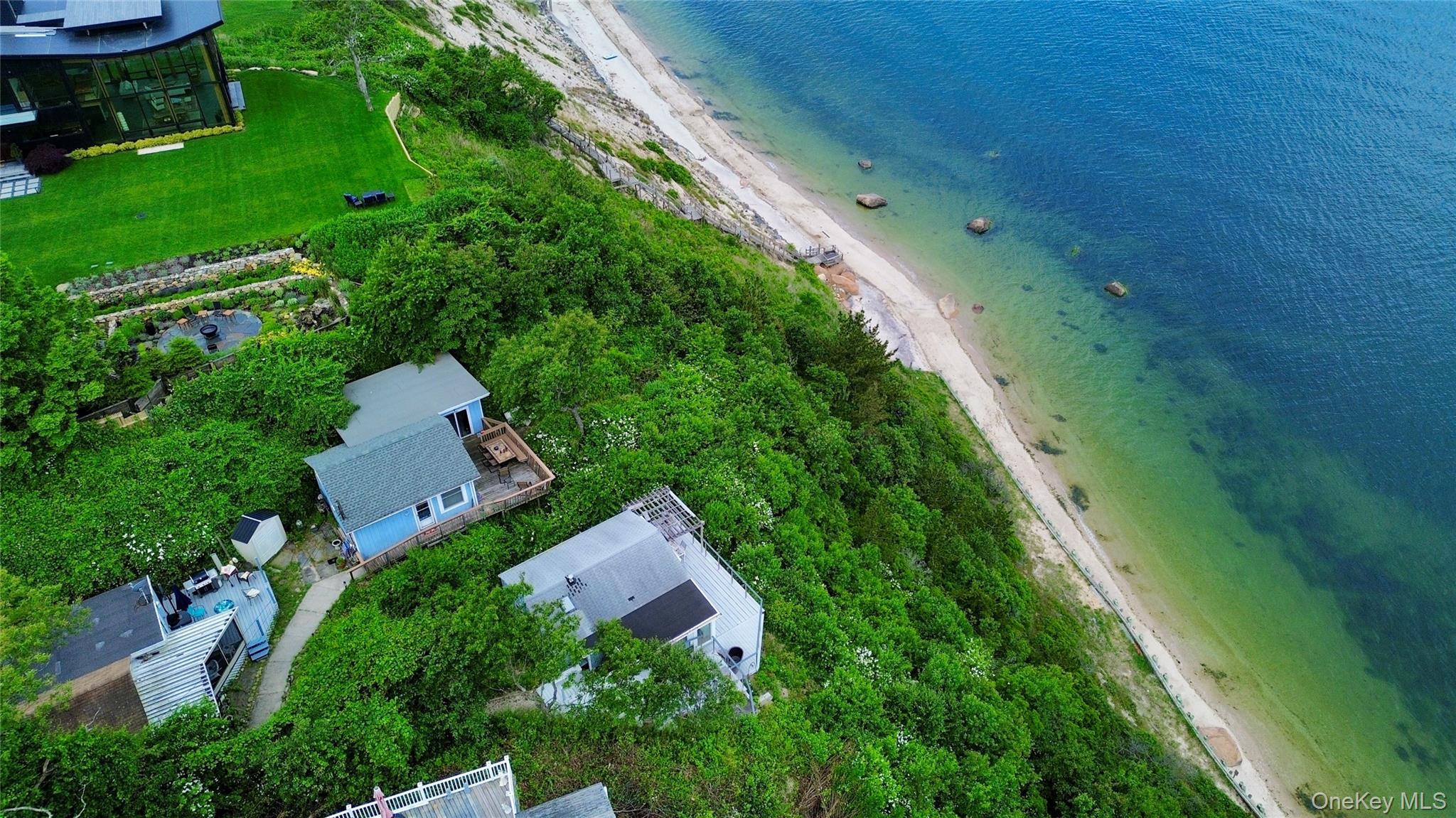 Single Family Hillcrest  Suffolk County, NY 11933, MLS-888442-25