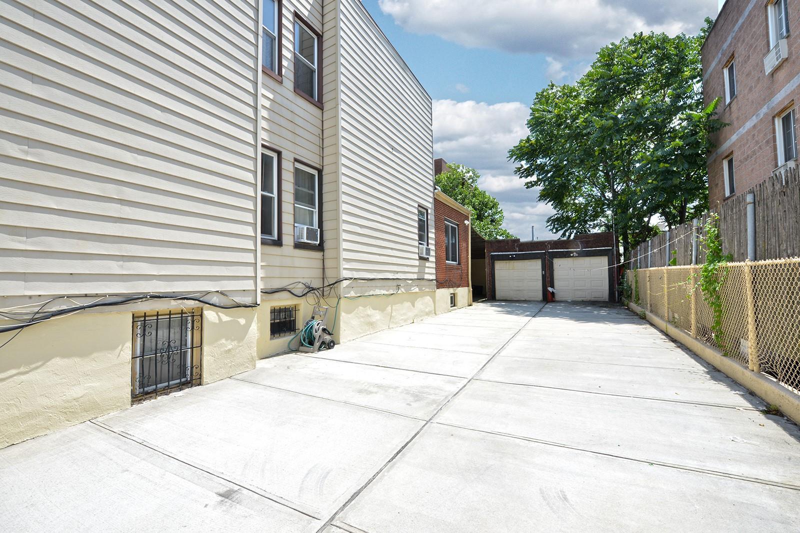 Single Family Penrod  Queens, NY 11368, MLS-888466-11