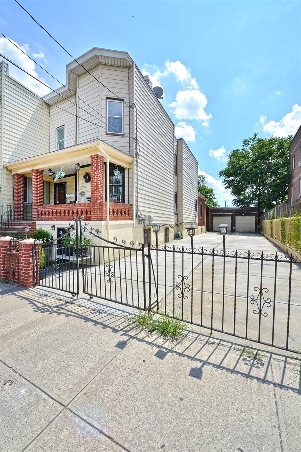 Single Family Penrod  Queens, NY 11368, MLS-888466-13