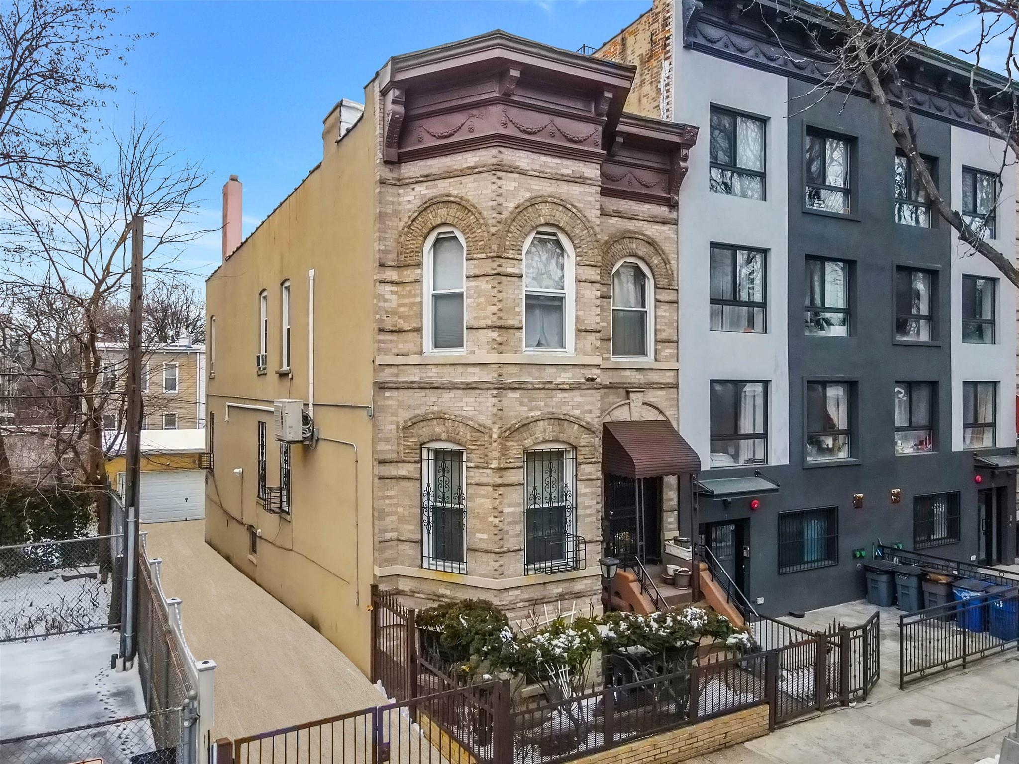 Single Family Granite Brooklyn, NY 11207, MLS-888483-2