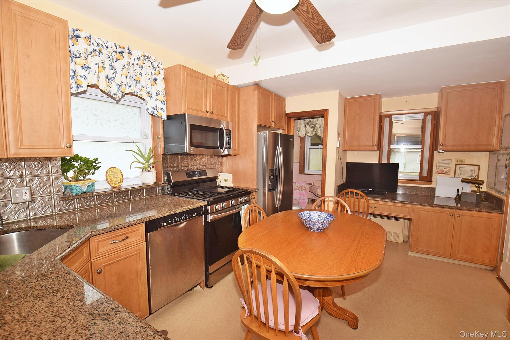 Single Family Nieman  Nassau County, NY 11563, MLS-888506-5