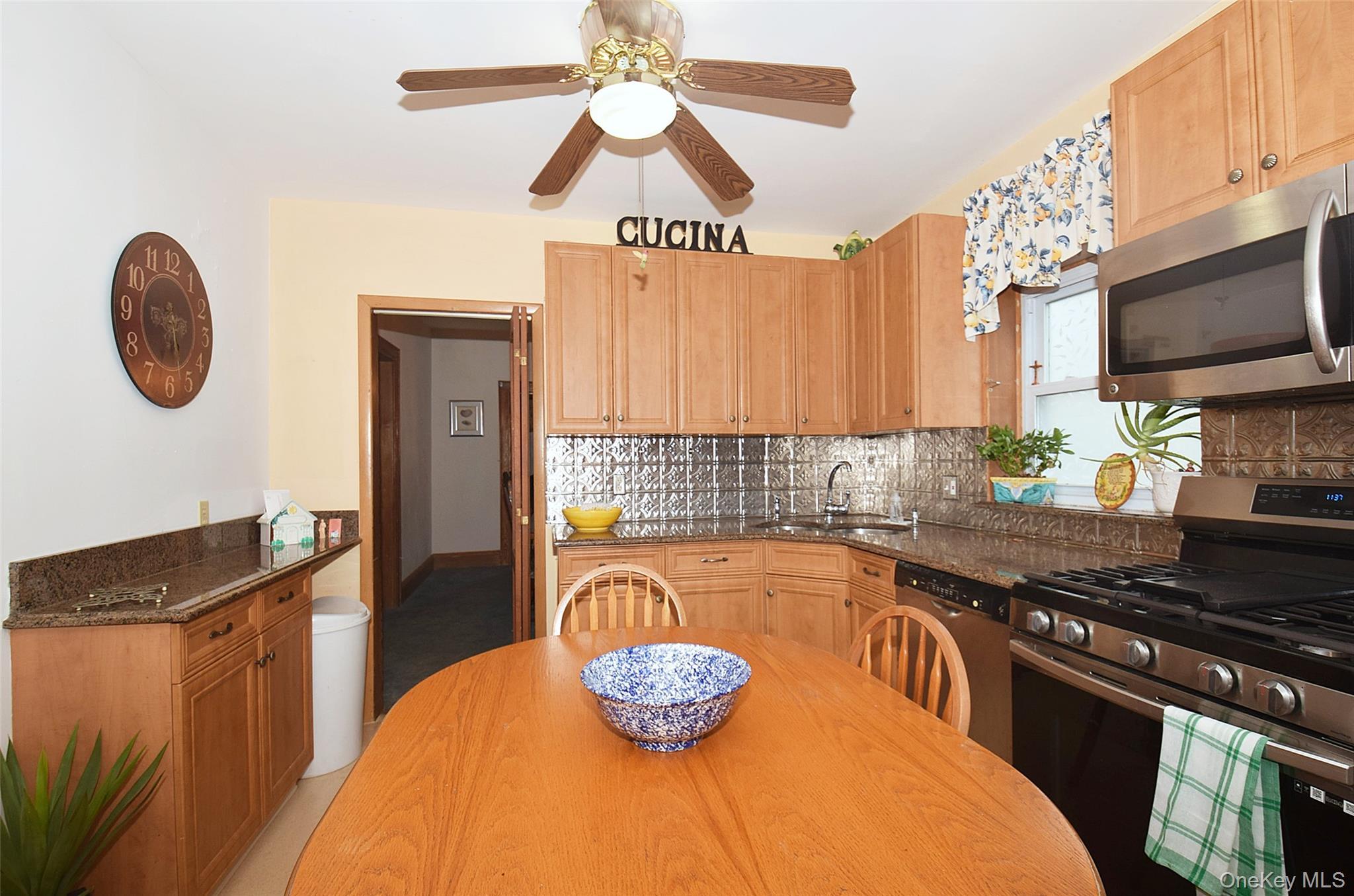 Single Family Nieman  Nassau County, NY 11563, MLS-888506-6