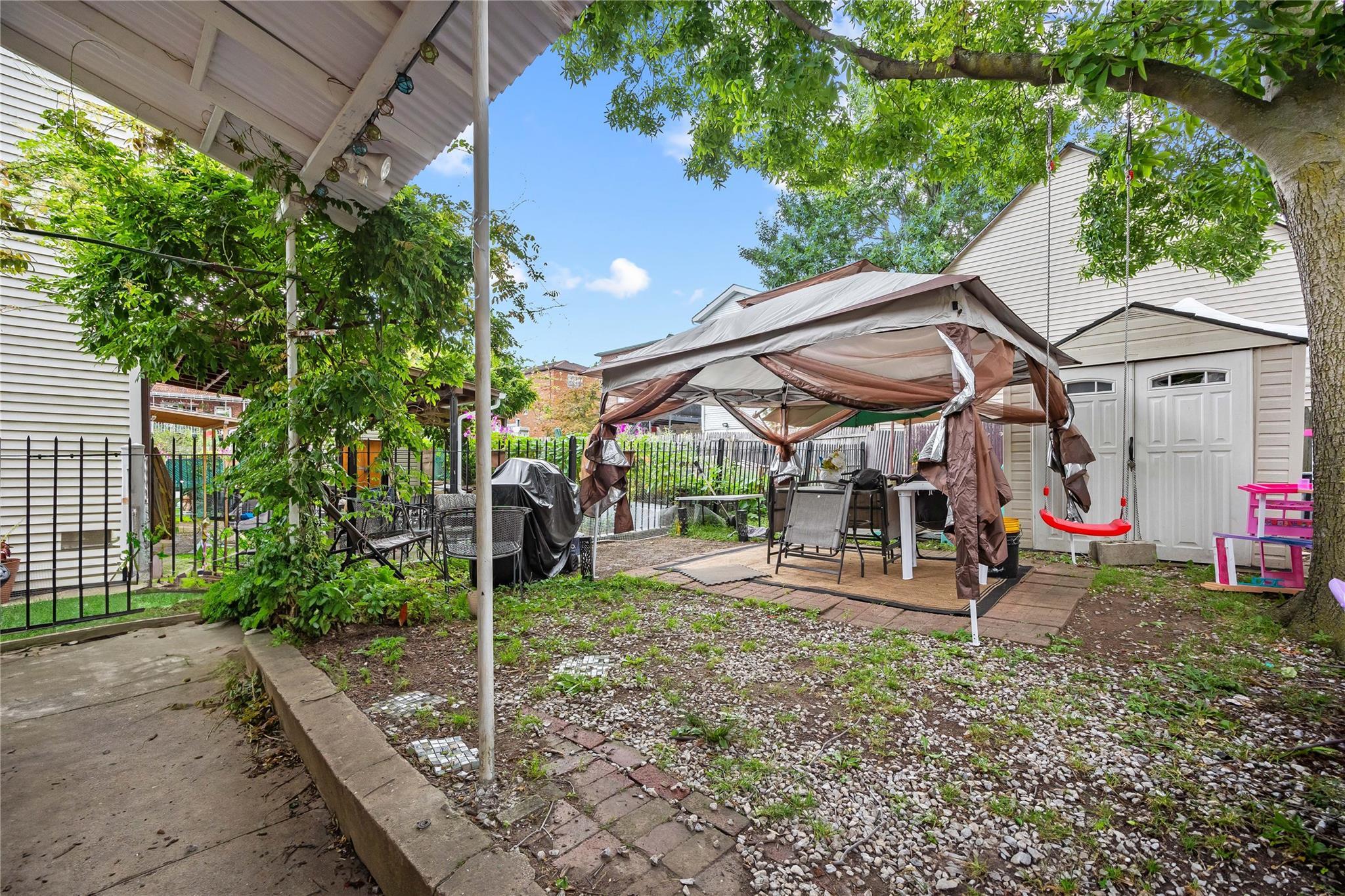Single Family Hering  Bronx, NY 10469, MLS-888530-16