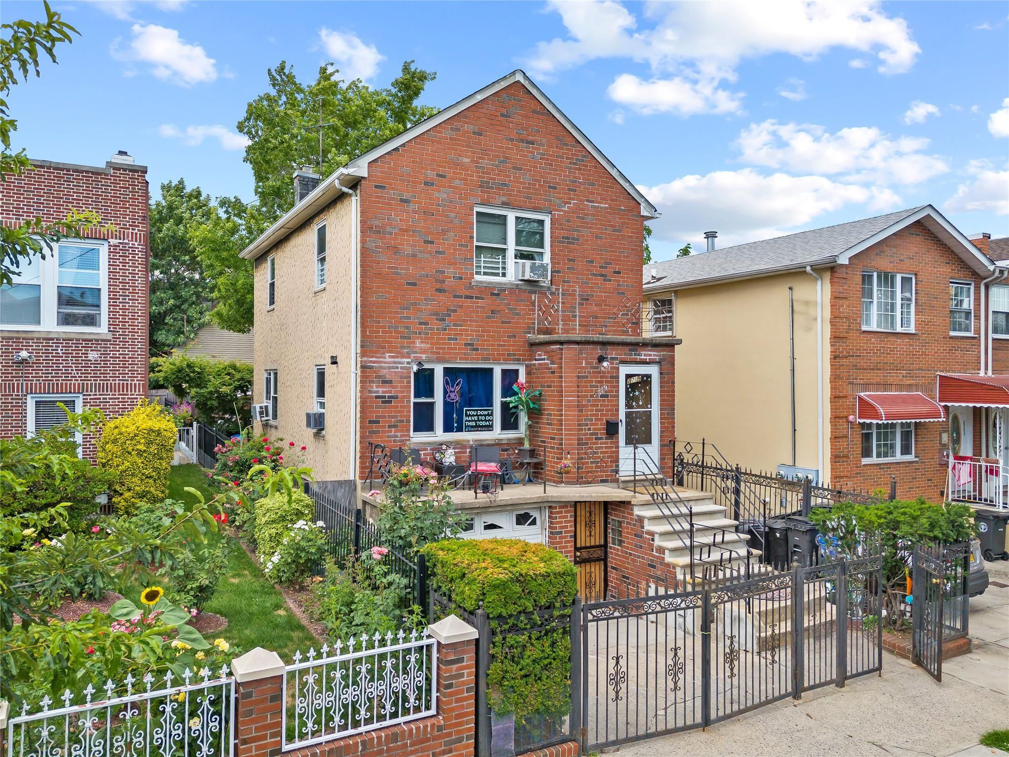 Single Family Hering  Bronx, NY 10469, MLS-888530-2